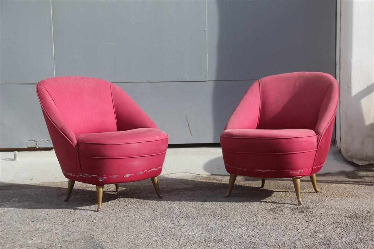 Small Pair Of Chairs Mid-Century Italian Design Gio Ponti for Isa Bergamo Pink .
the conditions are original, we have attached a series of colors of velvet with a single 
color for those who want we could have the color chosen by you lined,
 this
