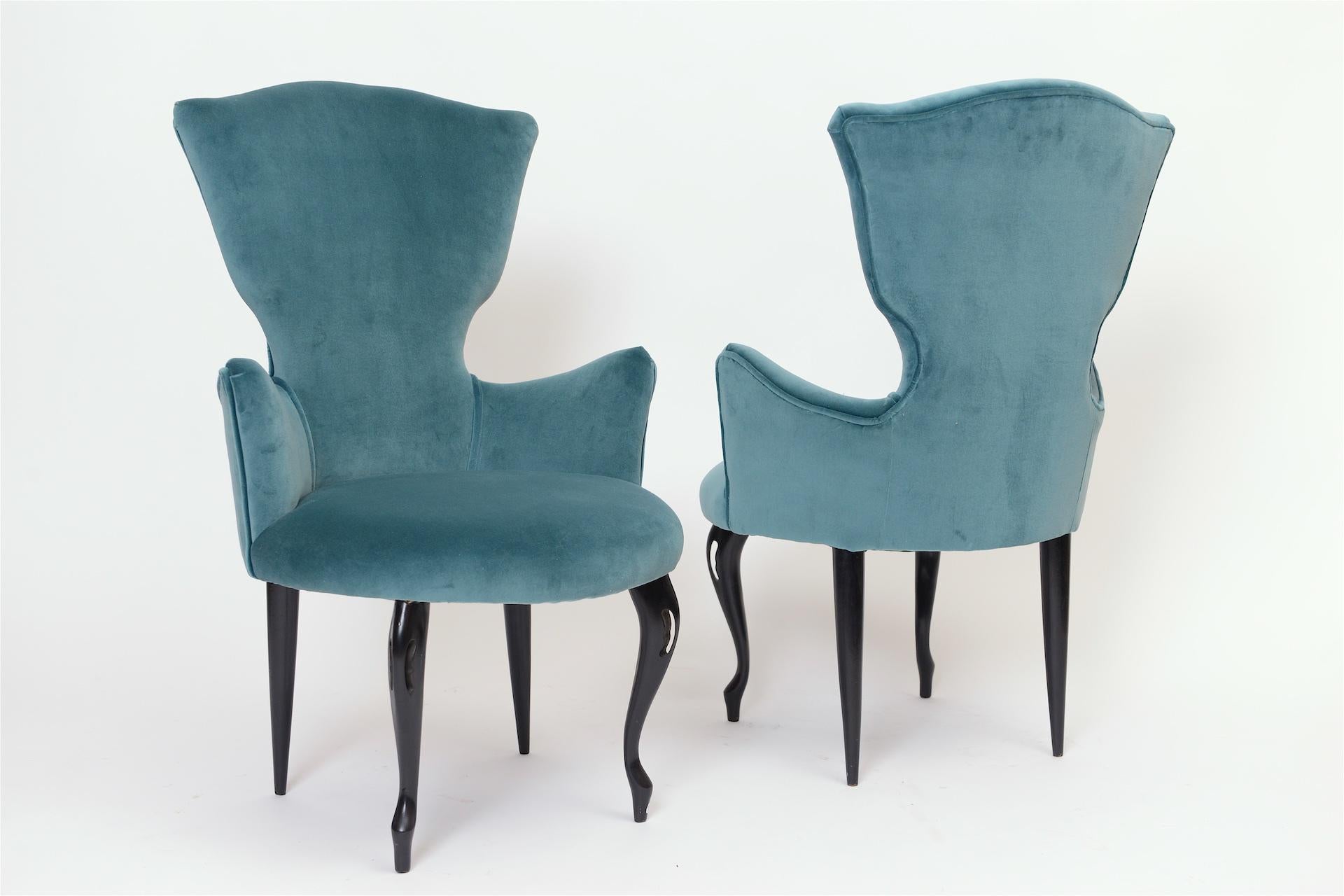Mid-20th Century Small Pair of Italian 1950s Chairs in Blue Velvet