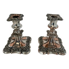 Petite paire de bougeoirs victoriens anciens de qualité en métal Sheffield