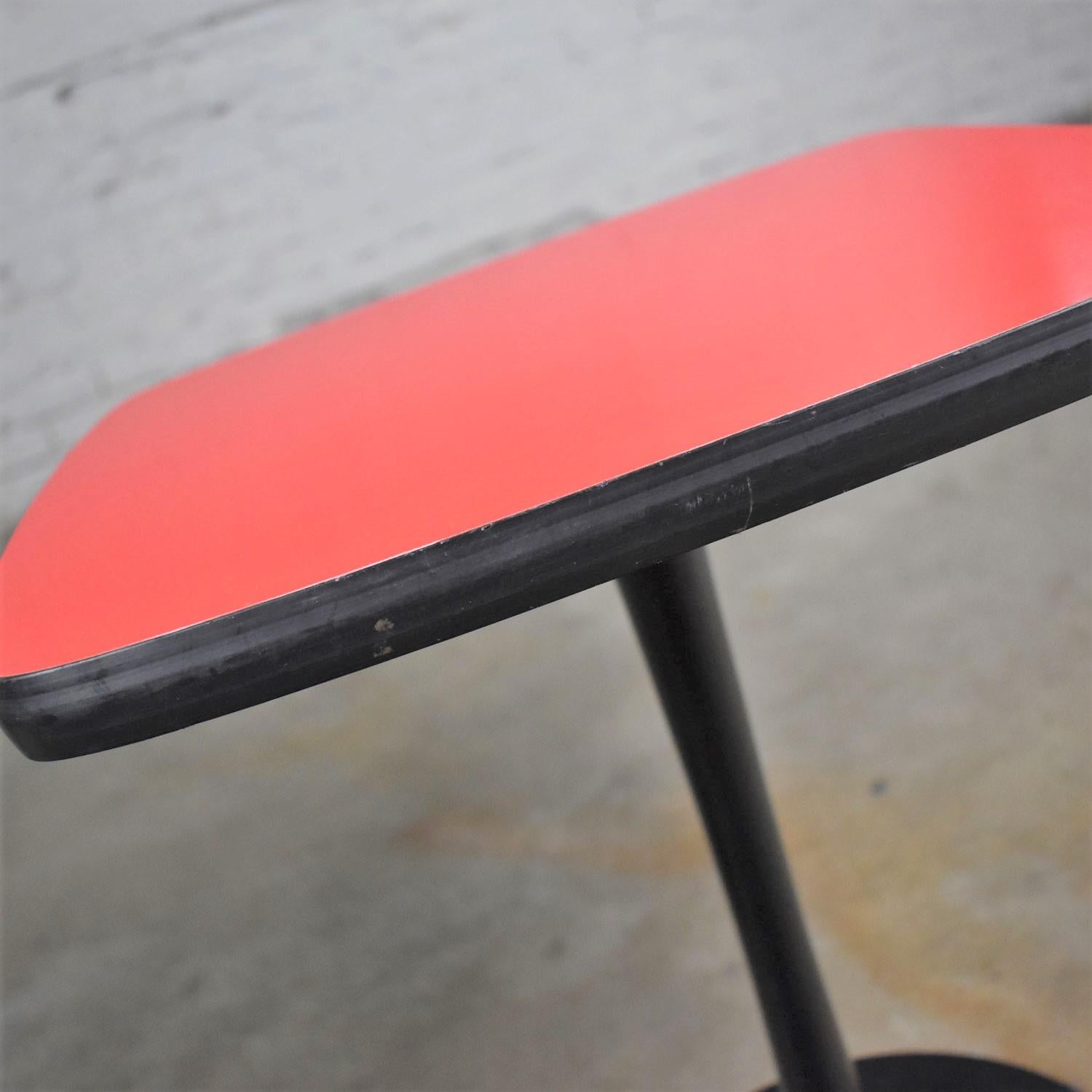 Small Pair of Red Laminate Squircle Pedestal Side Tables Mid-Century Modern 7