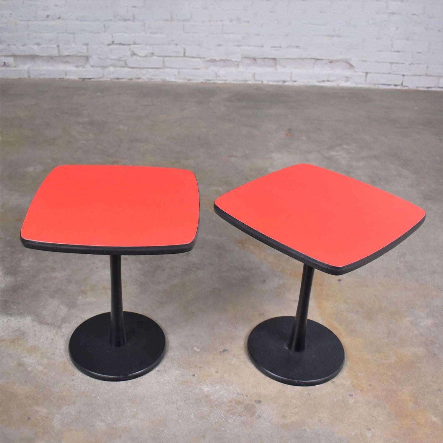 Small Pair of Red Laminate Squircle Pedestal Side Tables Mid-Century Modern 1