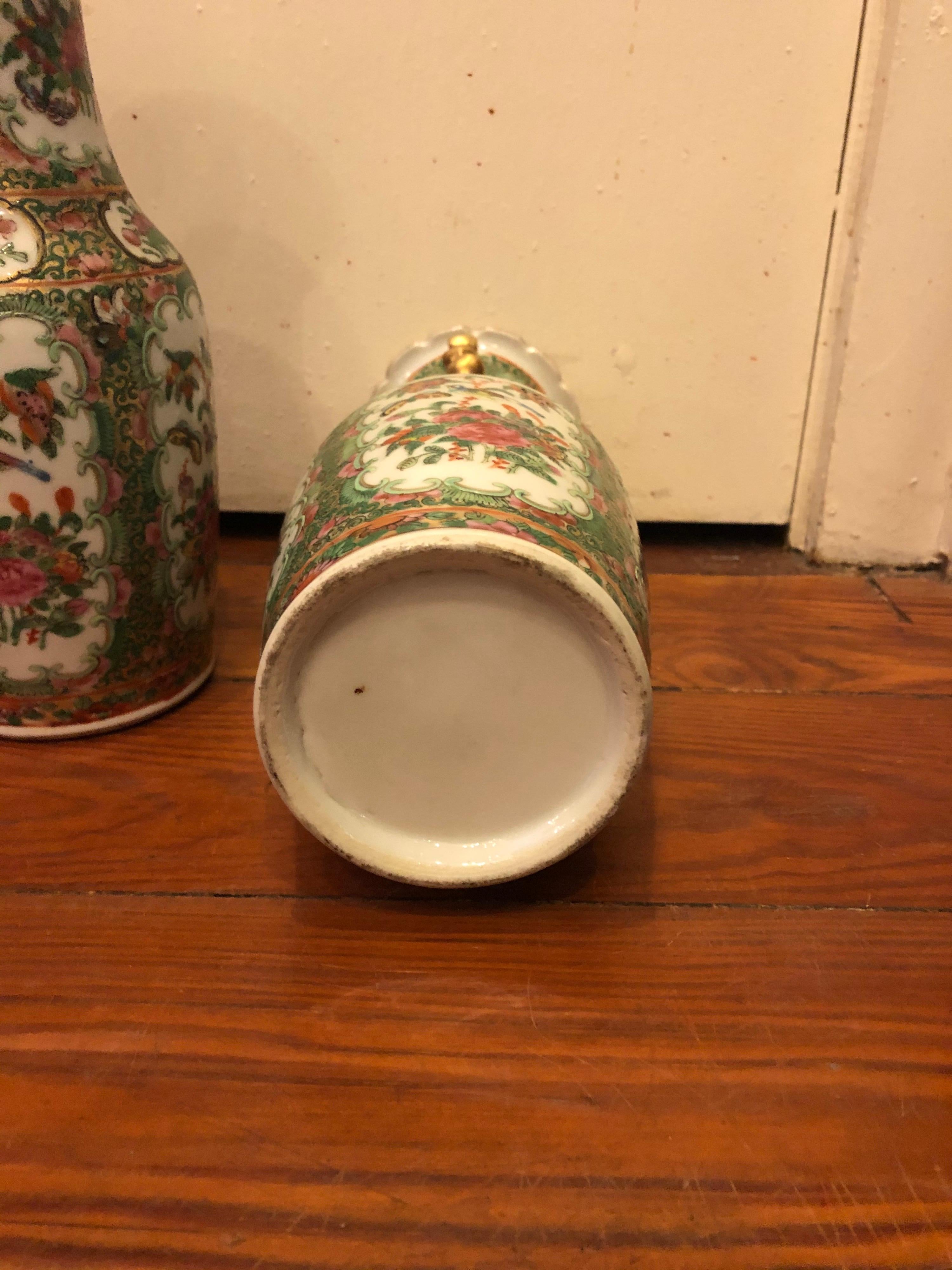 Chinese Small Pair of Rose Medallion Vase For Sale