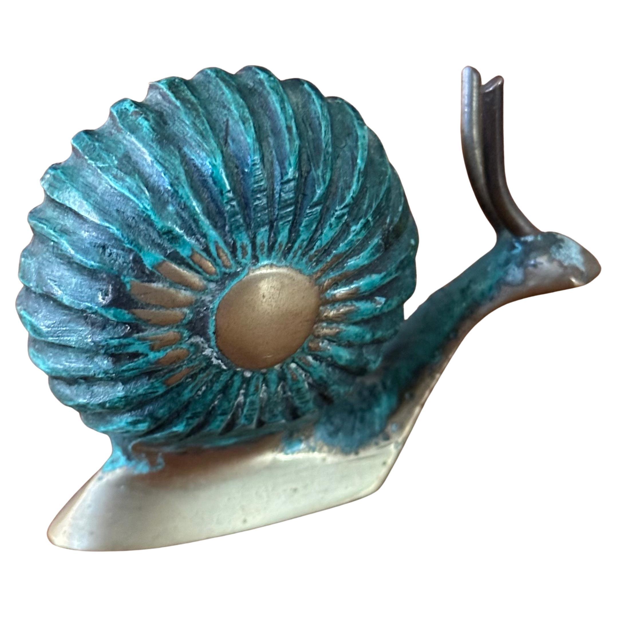 Patinierte Verdigris-Bronze-Schneckenskulptur / Briefbeschwerer, Schneckenskulptur im Zustand „Gut“ im Angebot in San Diego, CA