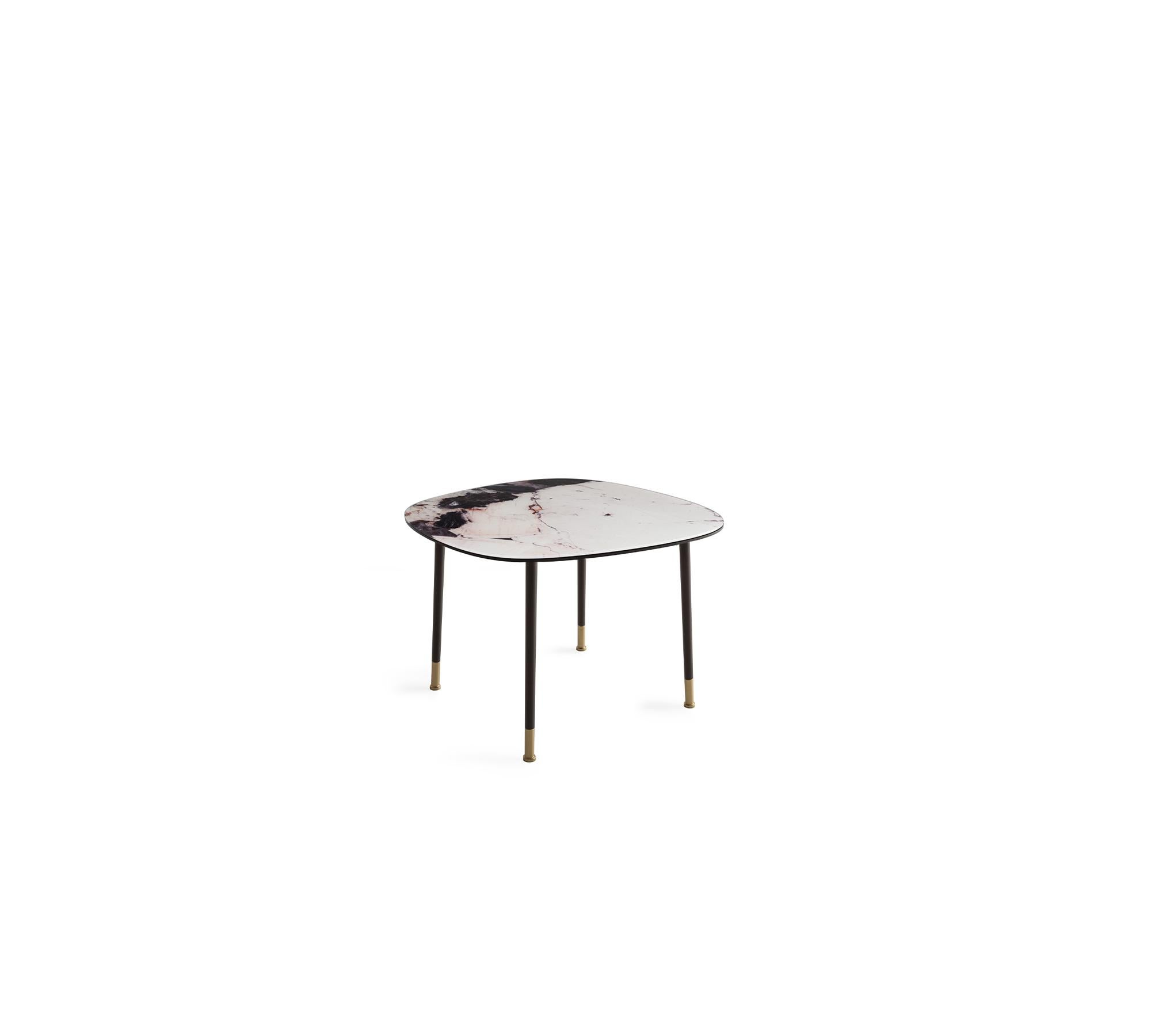 XXI secolo e contemporaneo Tavolino da caffè Pebble di Morica Design in vendita