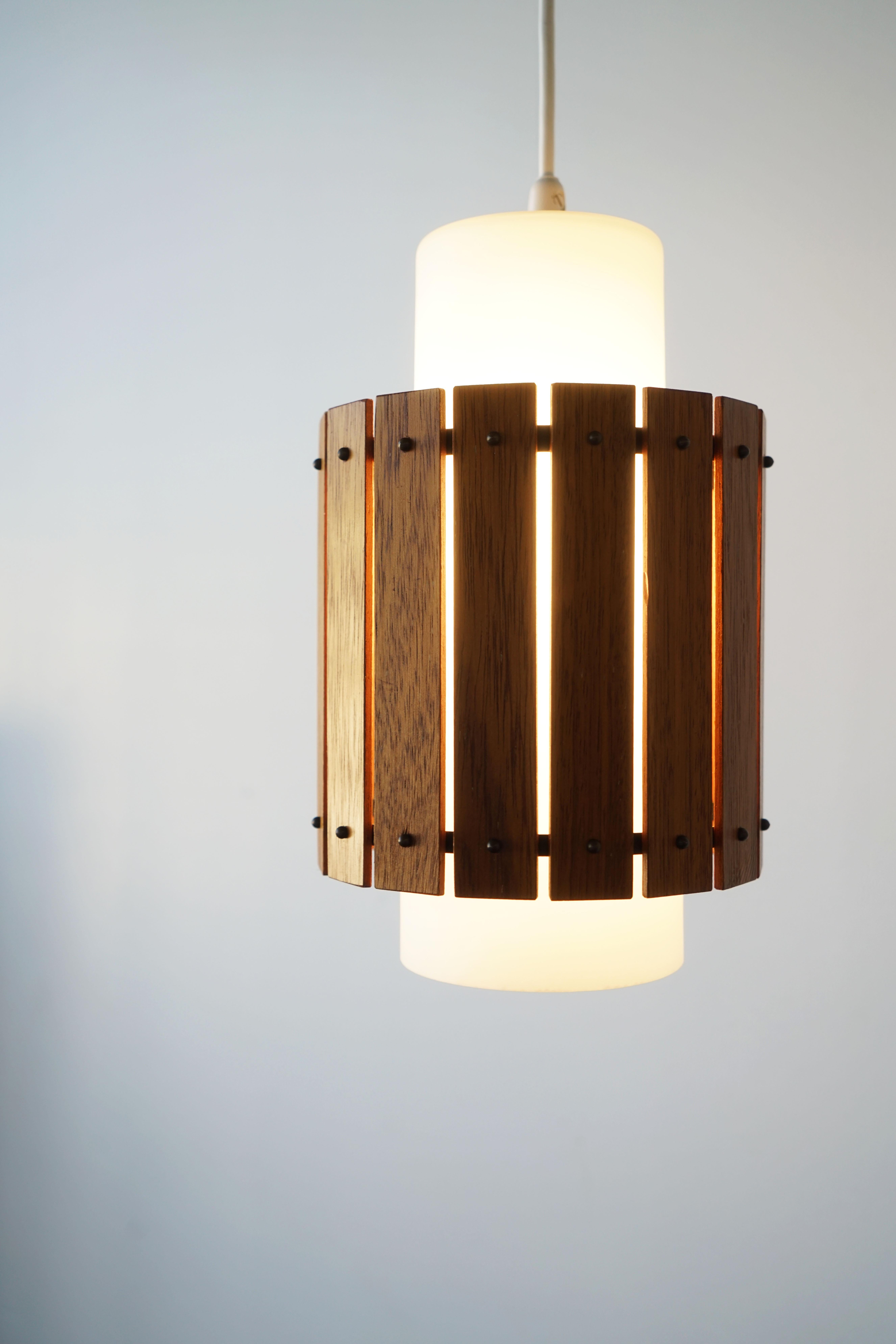 Small Pendant lamp Maria Lindeman for Idman, 1950's Scandinavian Modern In Good Condition For Sale In Chicago, IL