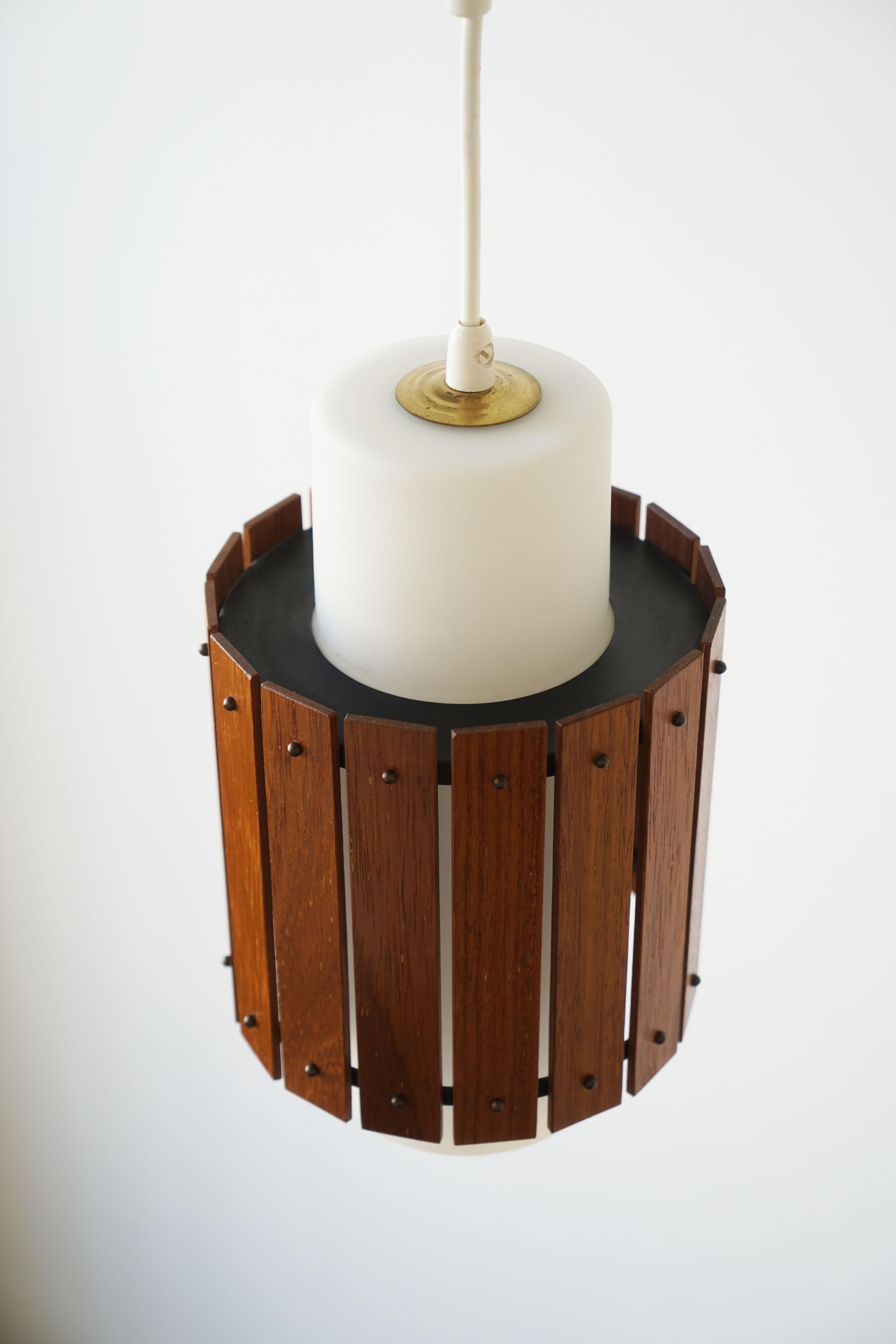 Small Pendant lamp Maria Lindeman for Idman, 1950's Scandinavian Modern For Sale 1
