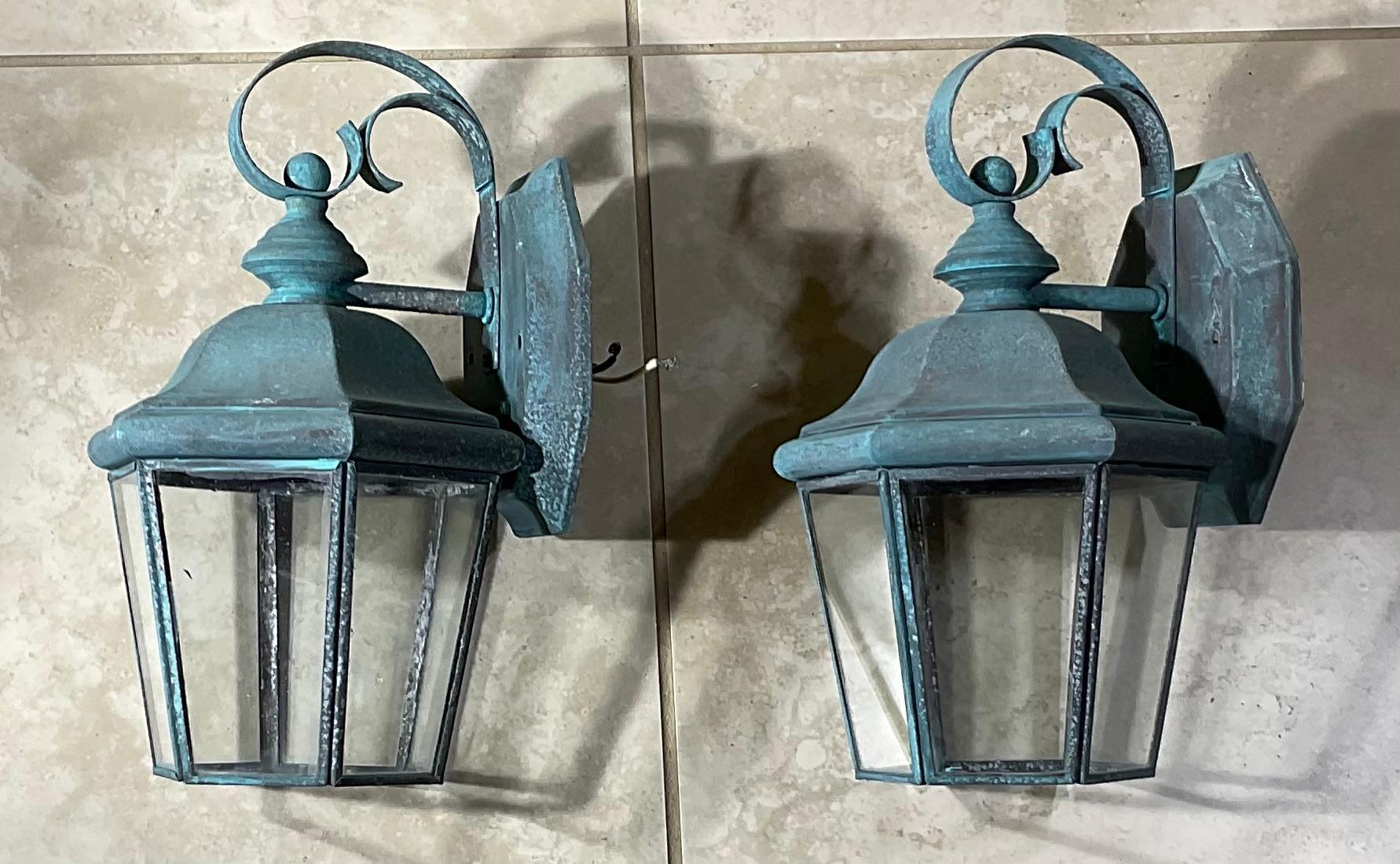 American Small /Petit  Funky Pair of vintage Solid Brass Lanterns - 11” High x 6”W x 5”D For Sale