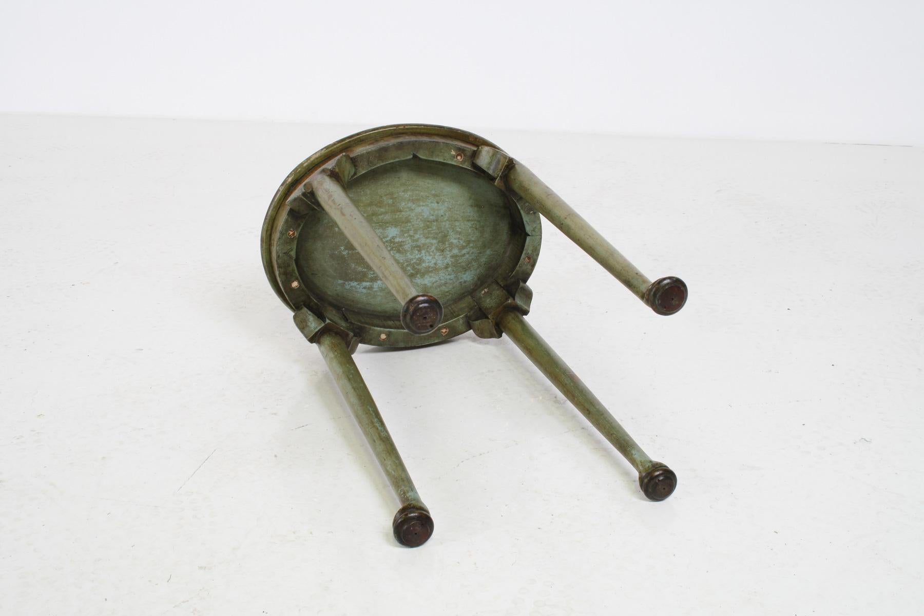 Small Petite Elegant Antique Green and Gilt Chinoiserie Occasional Side Table 8