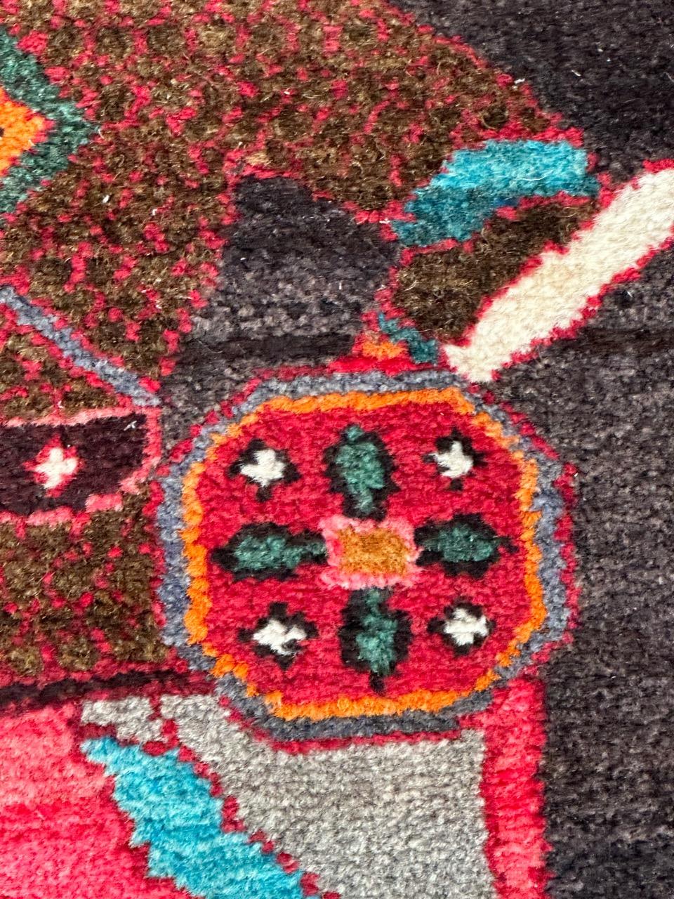 Pequeña alfombra kurda vintage pictórica en venta 6