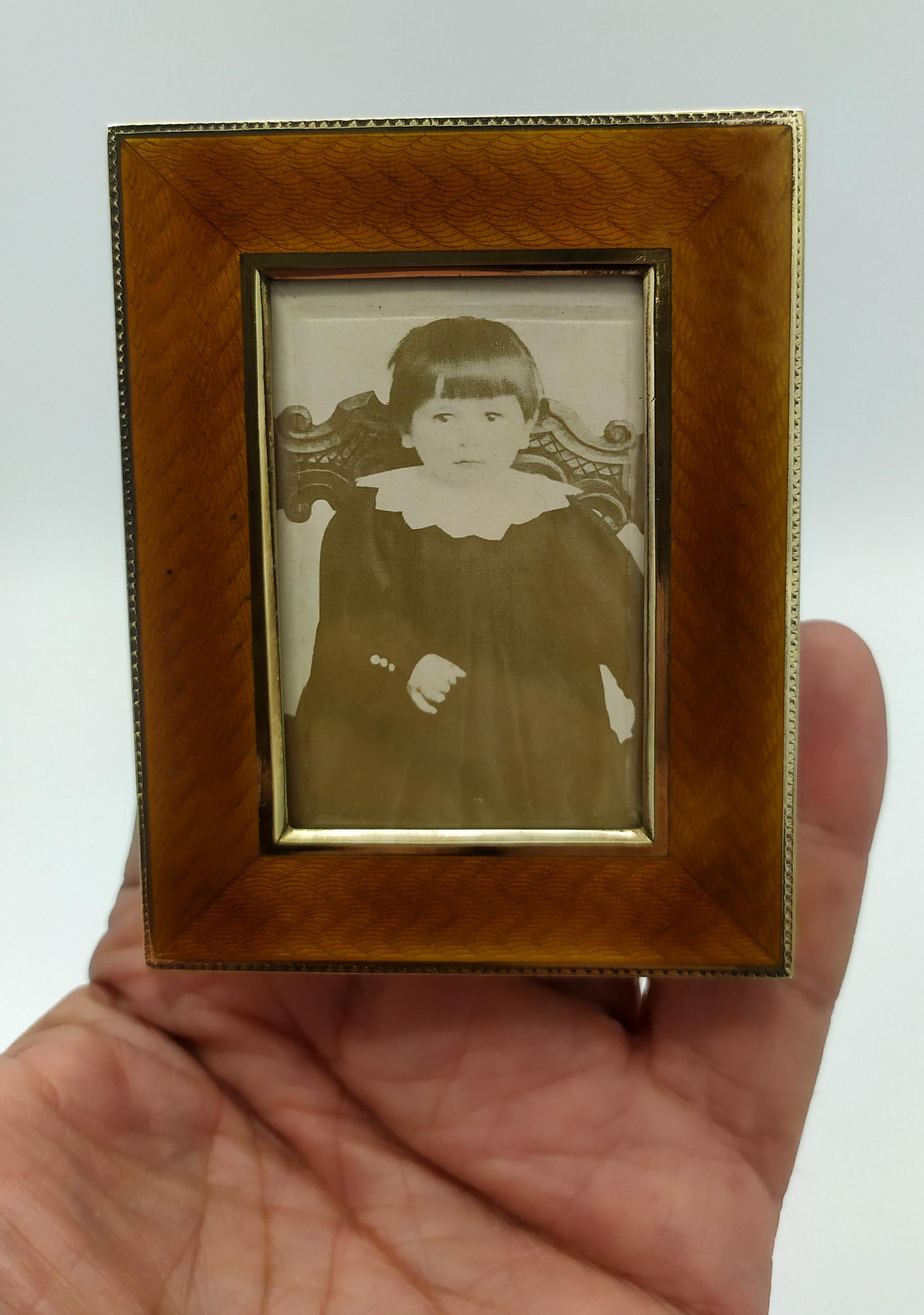 Hand-Carved Small Picture Frame Rectangular English style, early 1900s. Salimbeni For Sale
