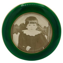 Petit cadre rond de style anglais, début des années 1900. Salimbeni
