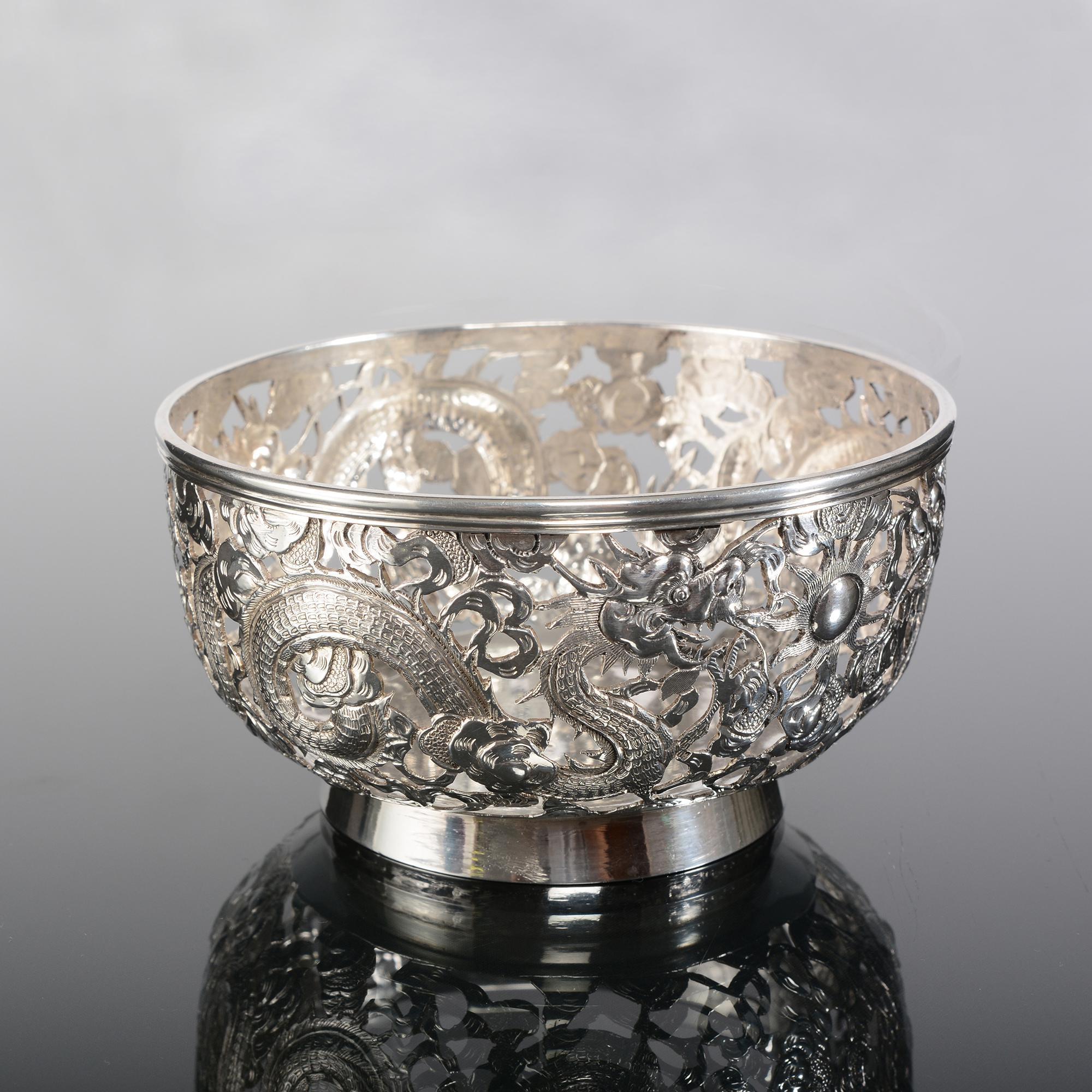 Small pierced antique Chinese silver bowl For Sale 1