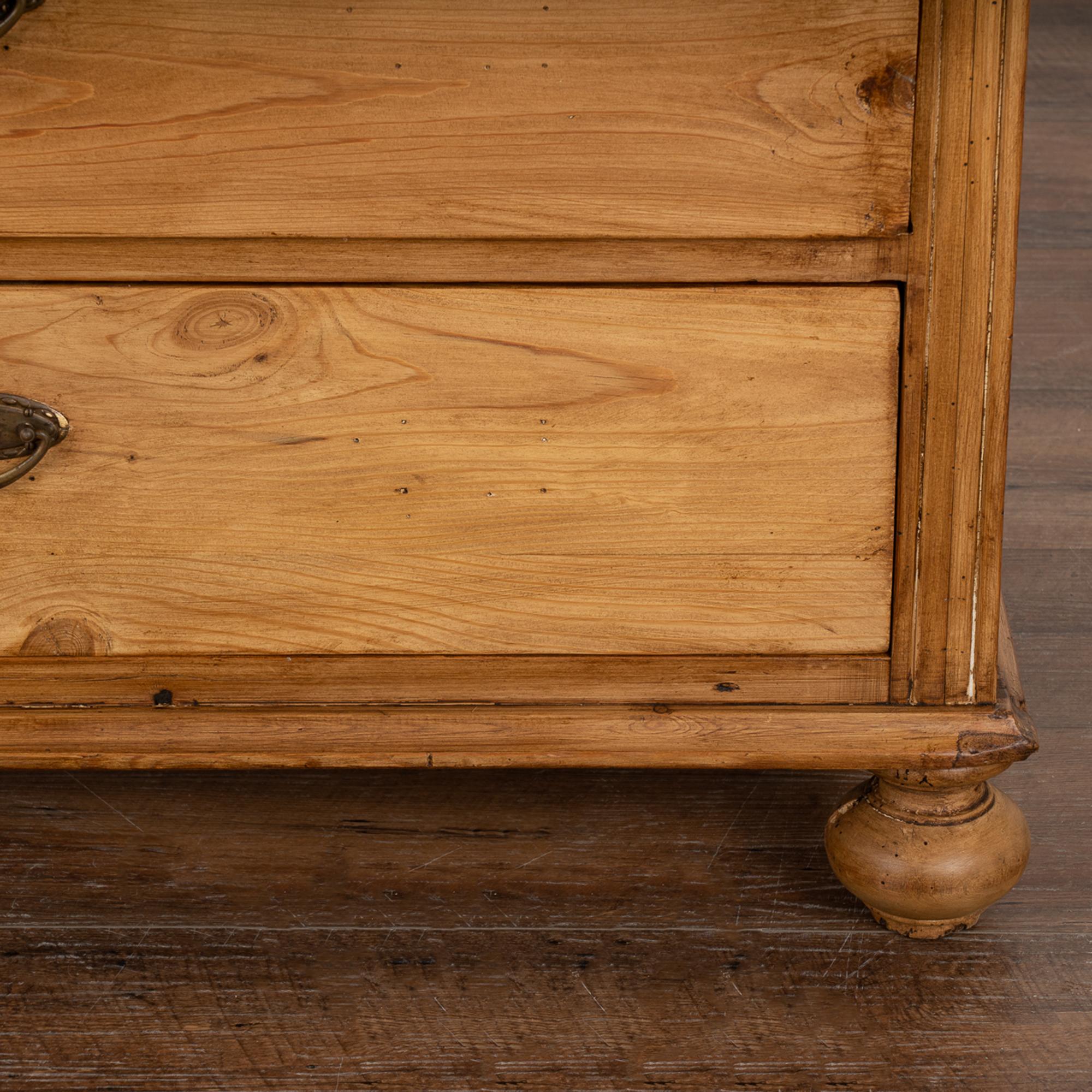 Small Pine Chest of Three Drawers, Denmark circa 1890-1900 In Good Condition In Round Top, TX