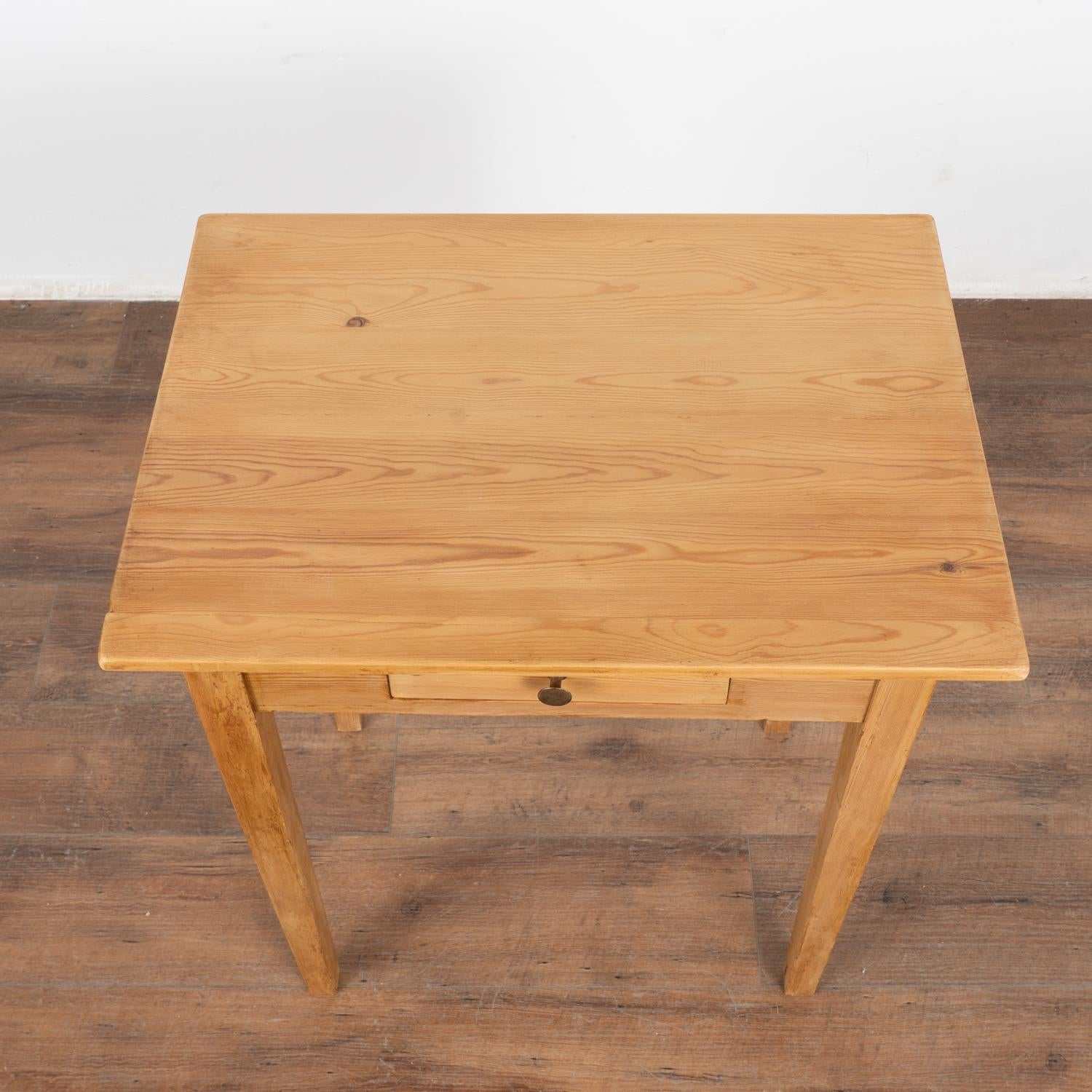 20th Century Small Pine Side Table With Tapered Legs, Denmark circa 1900's For Sale