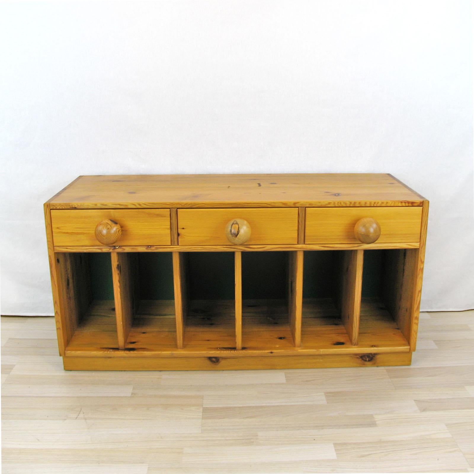 sideboard bench