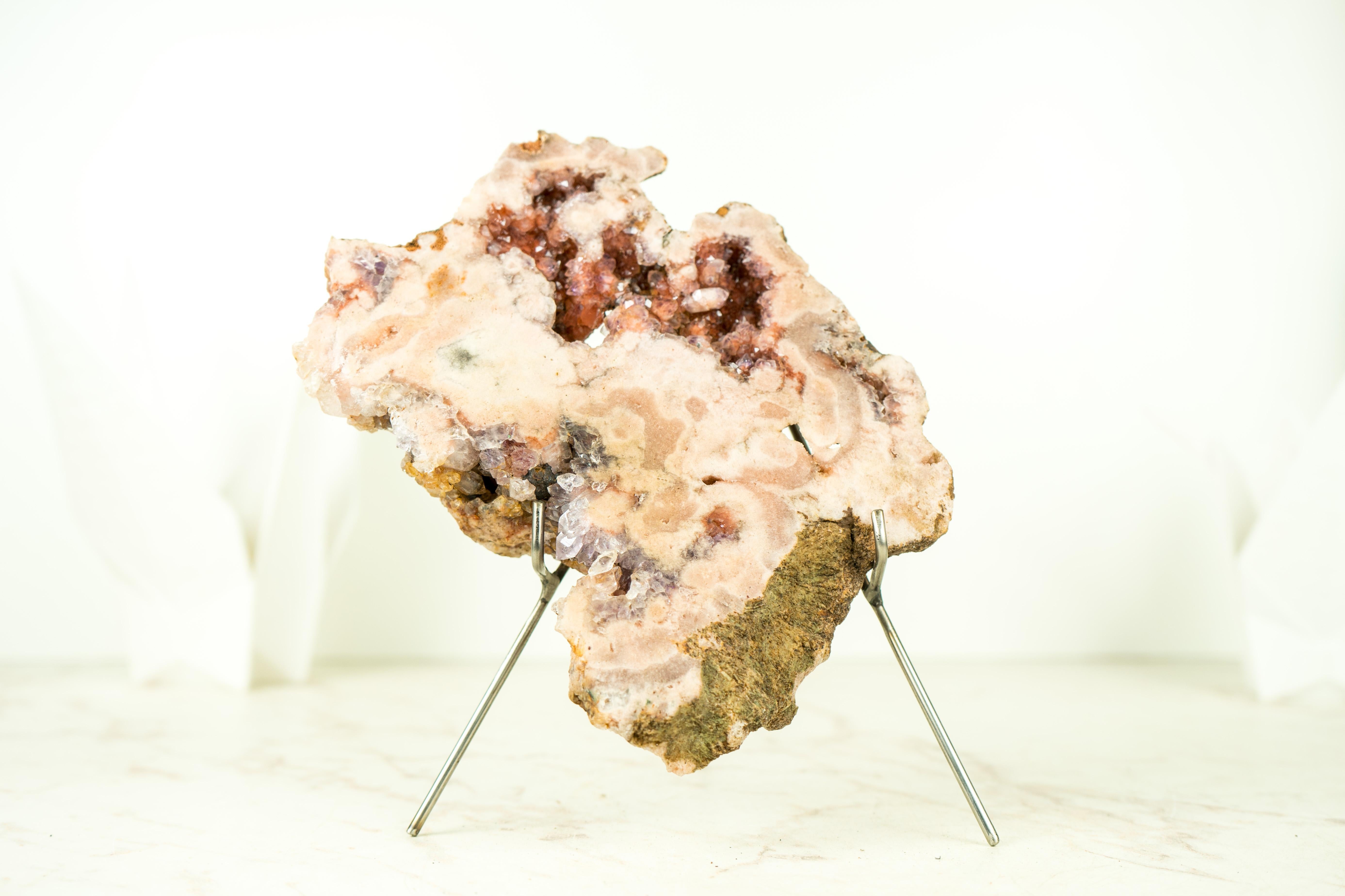 Piccola lastra di geode di ametista rosa, un regalo di Nature, un accento, una decorazione di cristallo da tavolo in vendita 9