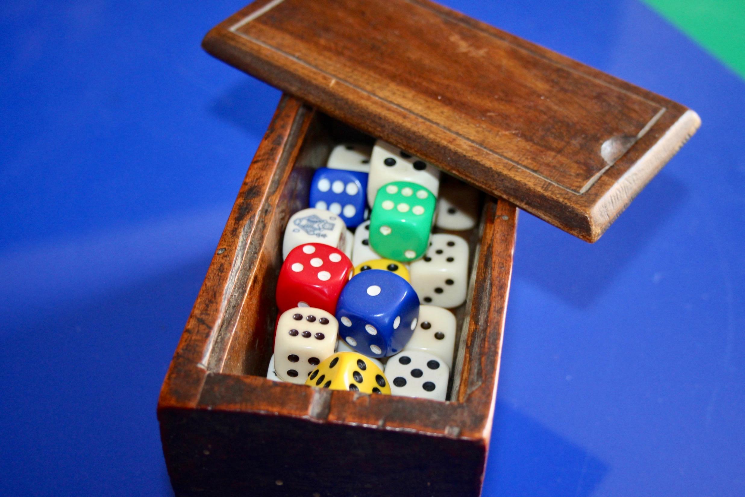 Piccolo box da gioco di Swiss alp in vendita 1