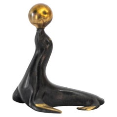 Small Playing seal figurine by walter bosse around 1950s