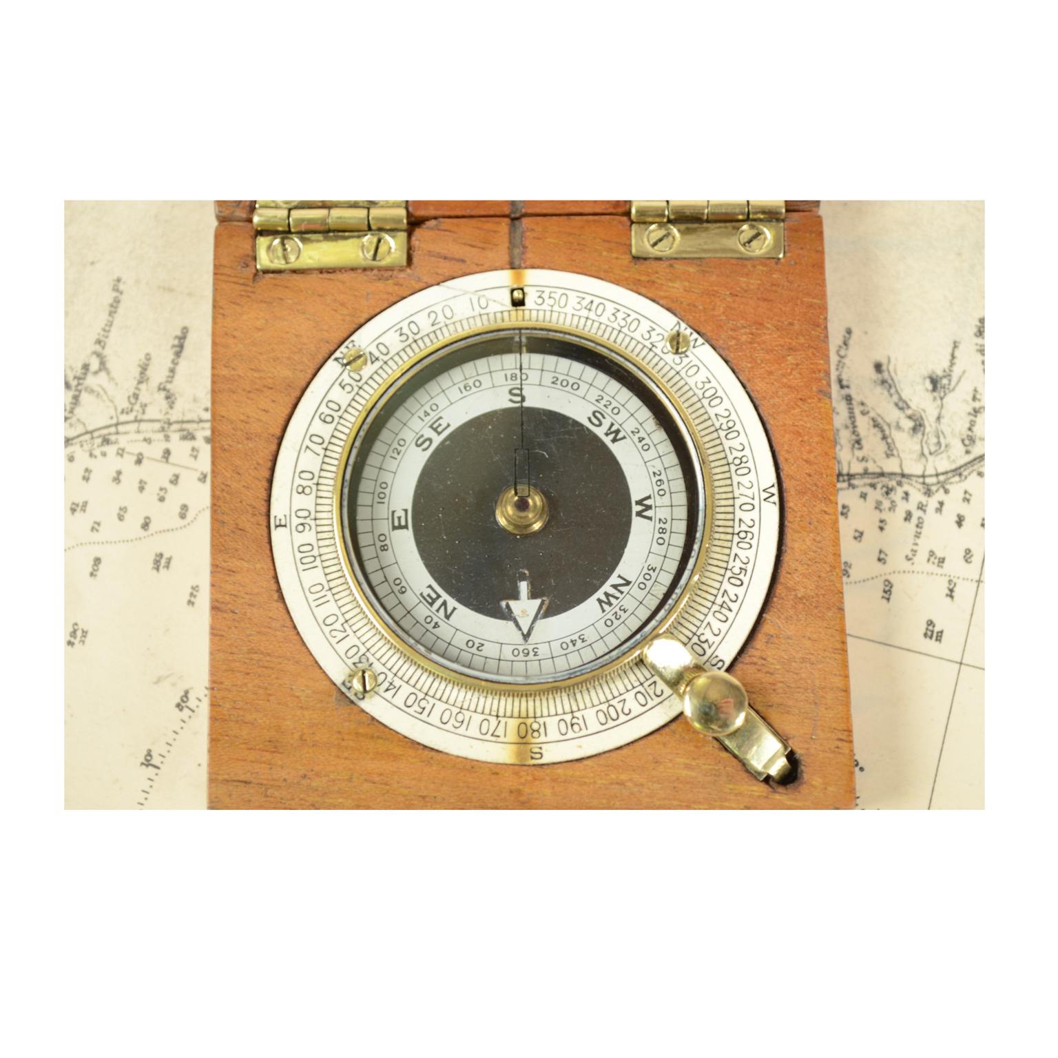 Small Pocket Compass, Mahogany Wood and Brass, WWI 3