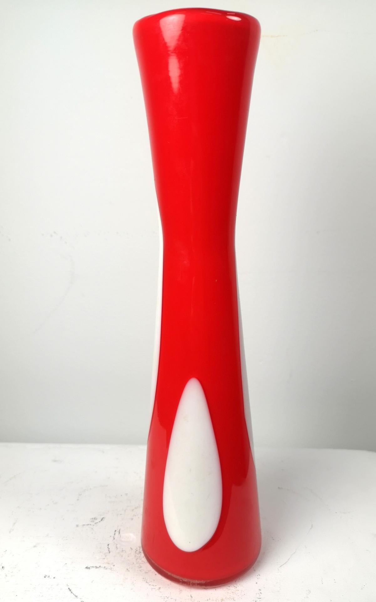 Art Glass Small Pop Art Style Hand-Made Glass Flower Vase, 1970s