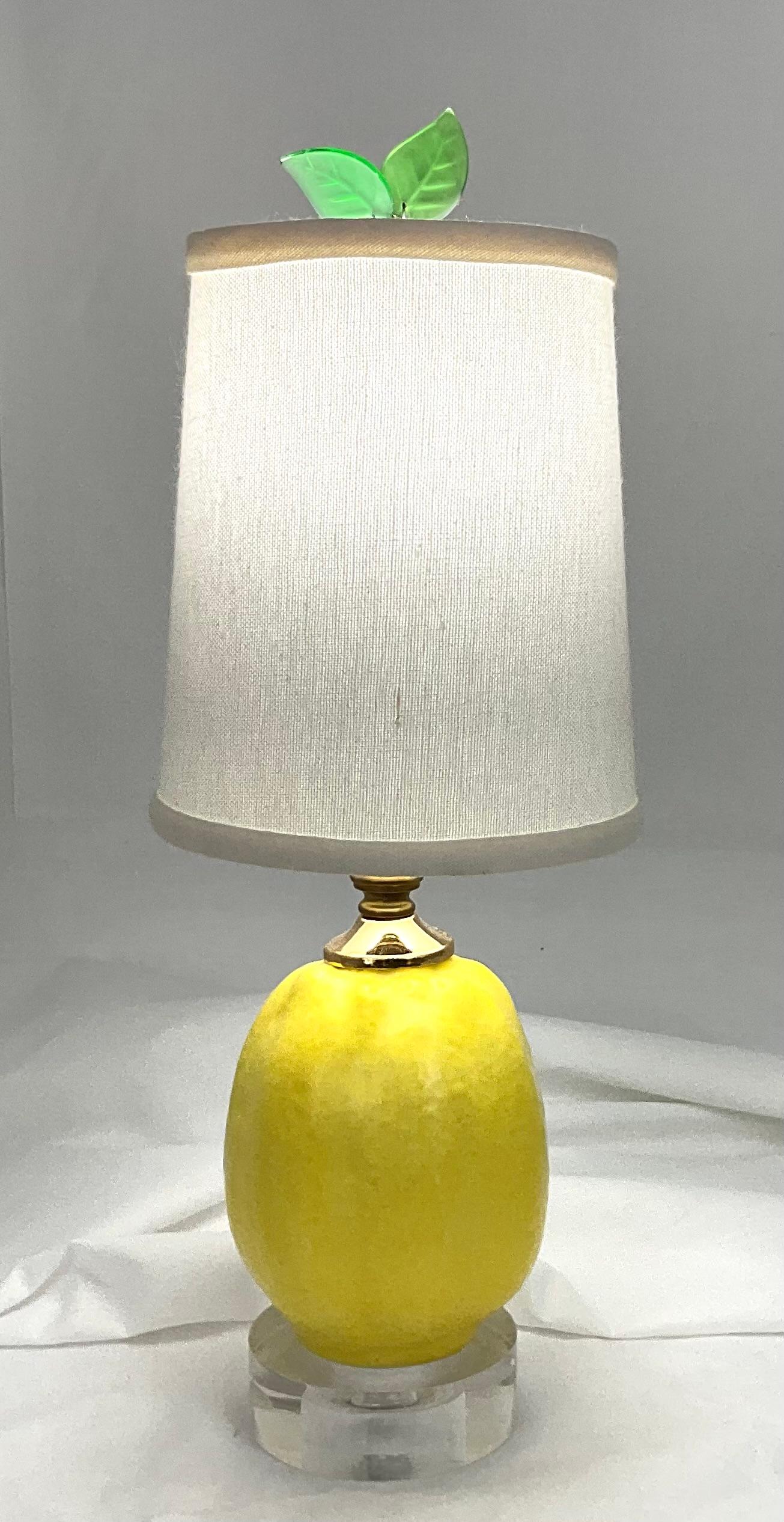 Country Small Porcelain Lemon Lamp