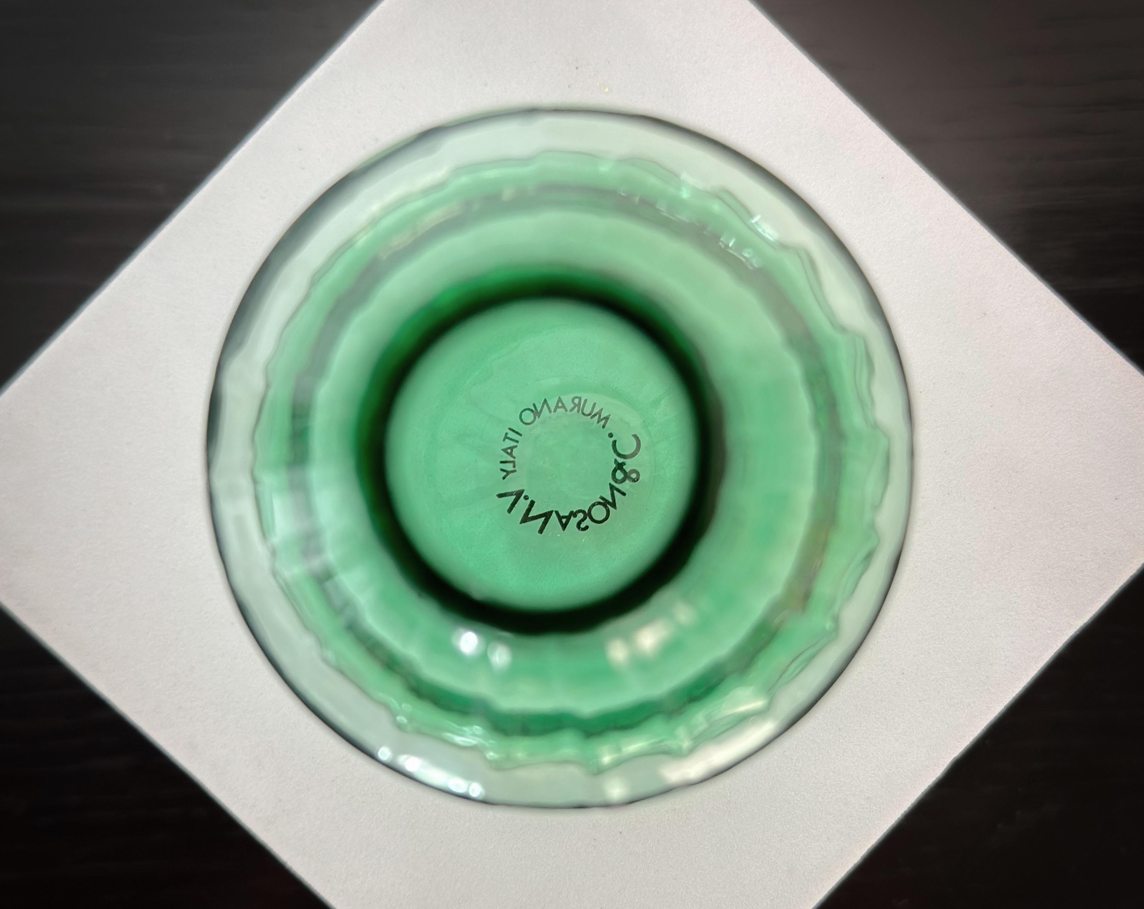 Kleine postmoderne Flaschenvase aus grünem Muranoglas von Nason, 1980er Jahre, Italien (Postmoderne) im Angebot