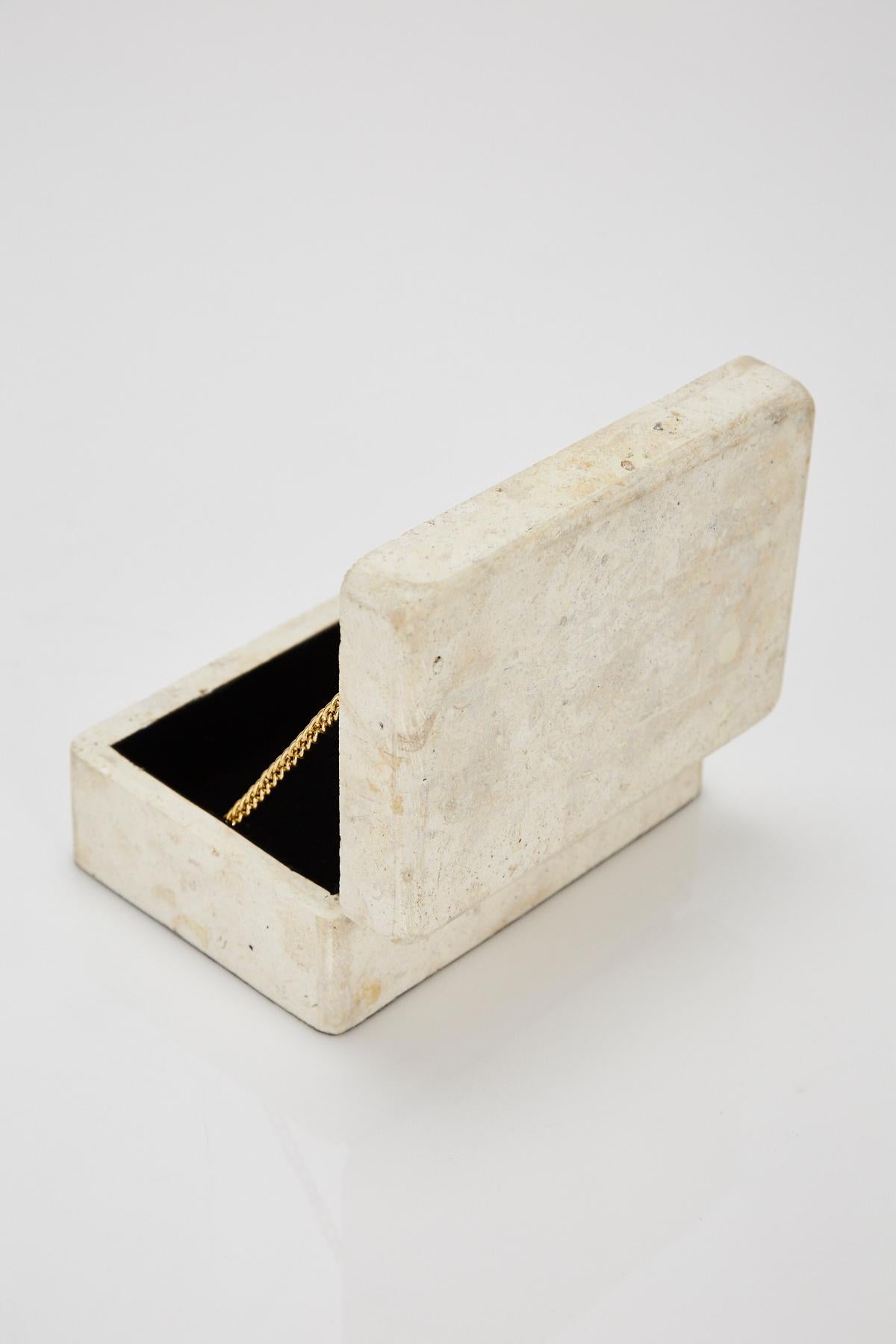 Inlay Small Postmodern Matte White Tessellated Stone Lidded Decorative Box, 1990s