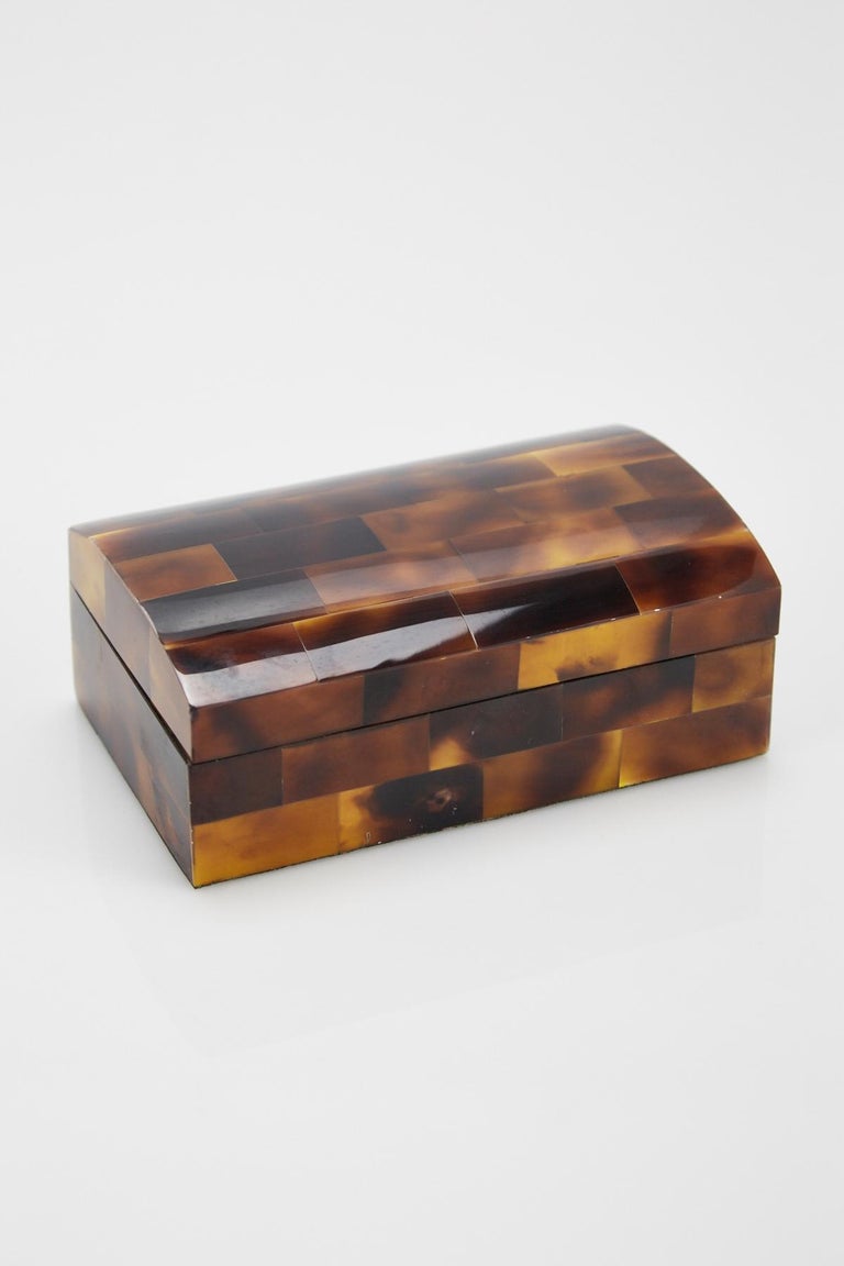 Penshell Box Small Postmodern Tessellated Young Pen Shell Hinged Box, 1990s at 1stDibs