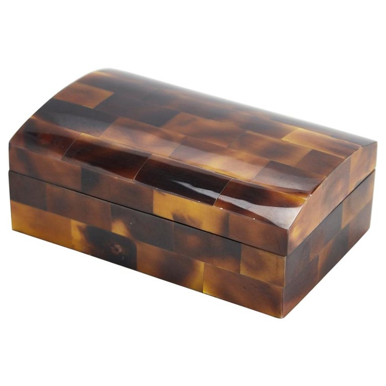 Penshell Box Small Postmodern Tessellated Young Pen Shell Hinged Box, 1990s at 1stDibs