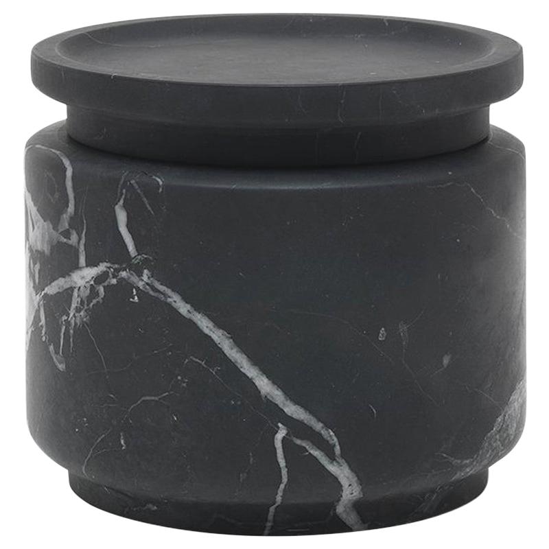 Nouveau petit pot moderne en marbre noir Marquinia d'Ivan Colominas Stock