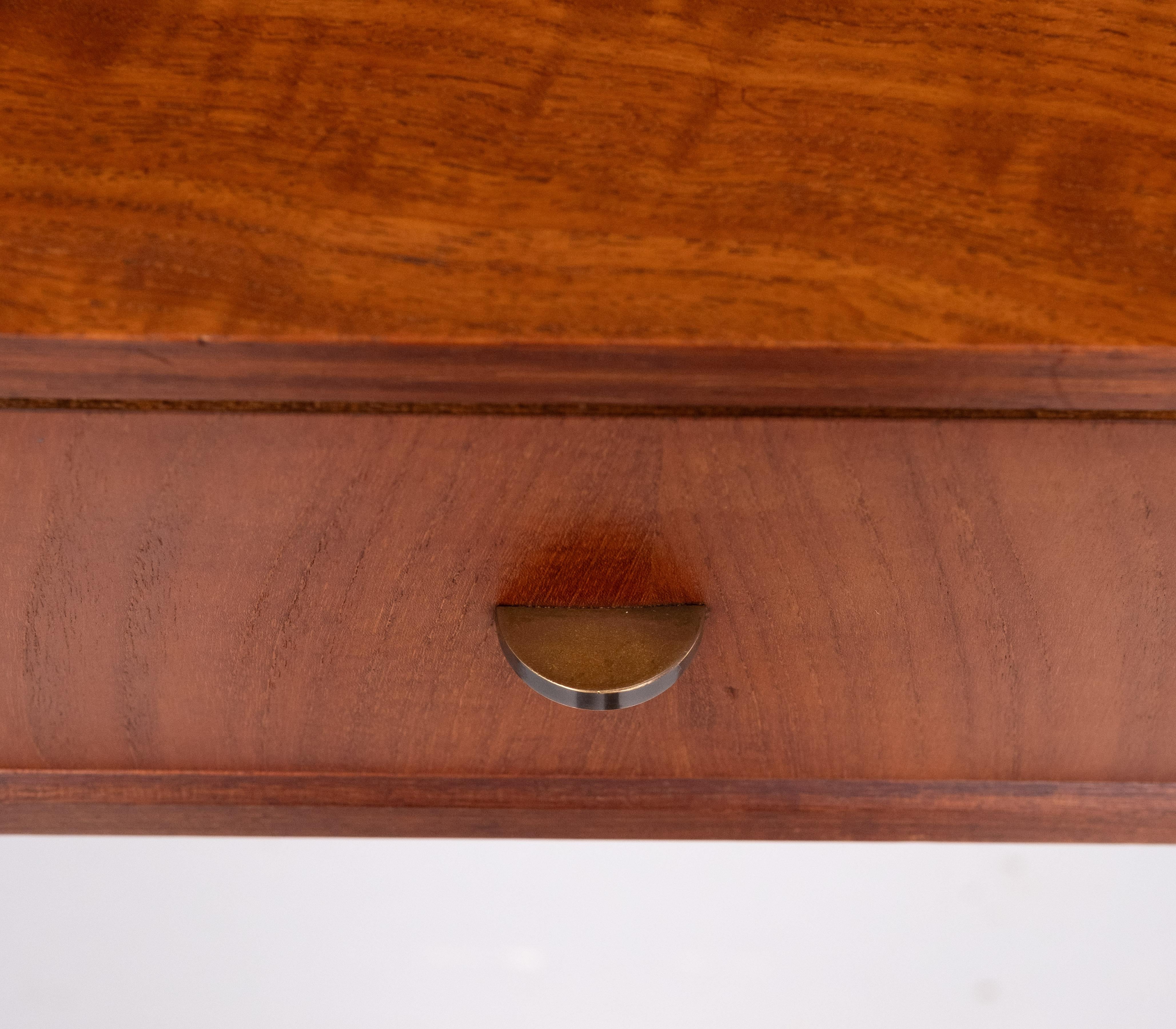 small Poul Cadovius Royal wall system 1950s Denmark In Good Condition For Sale In Den Haag, NL