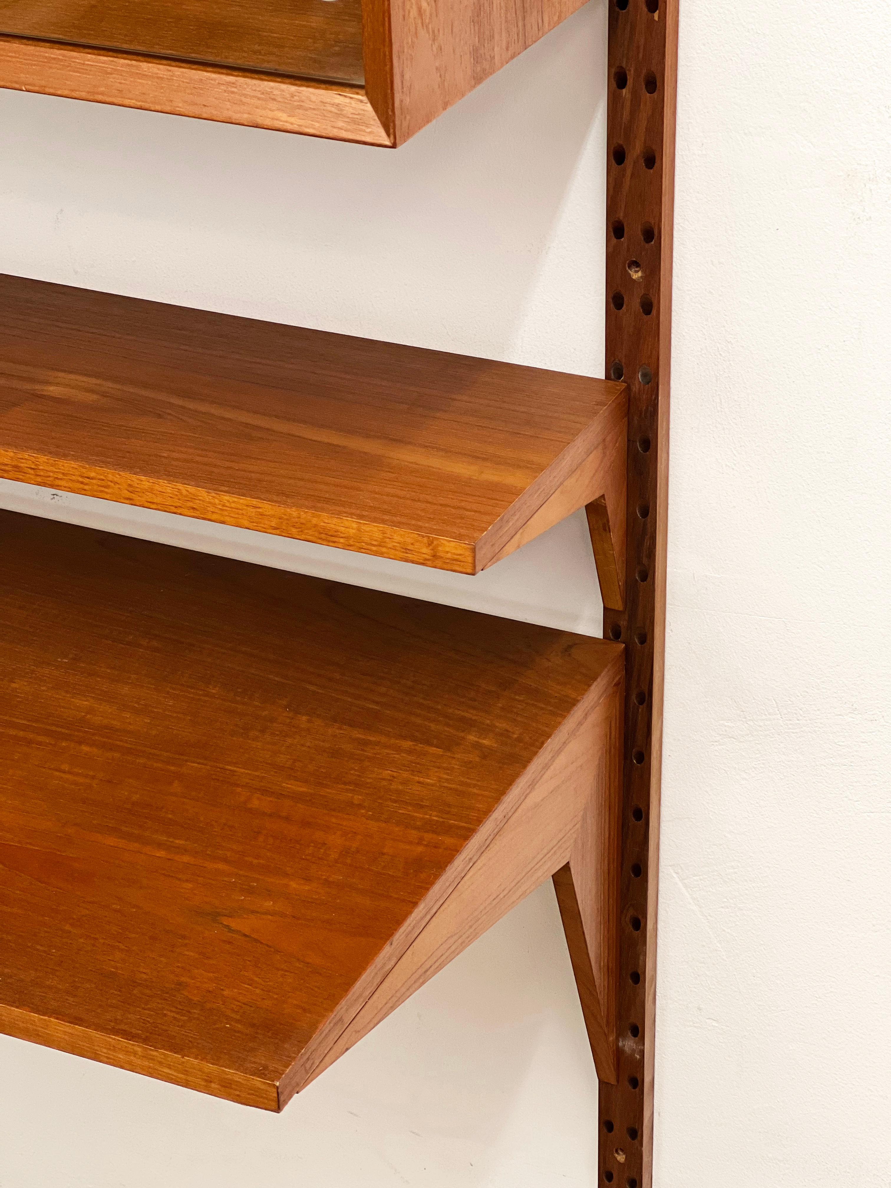 Small Poul Cadovius Wall Unit with Desk, Mid-Century Shelf Royal System, Denmark For Sale 7