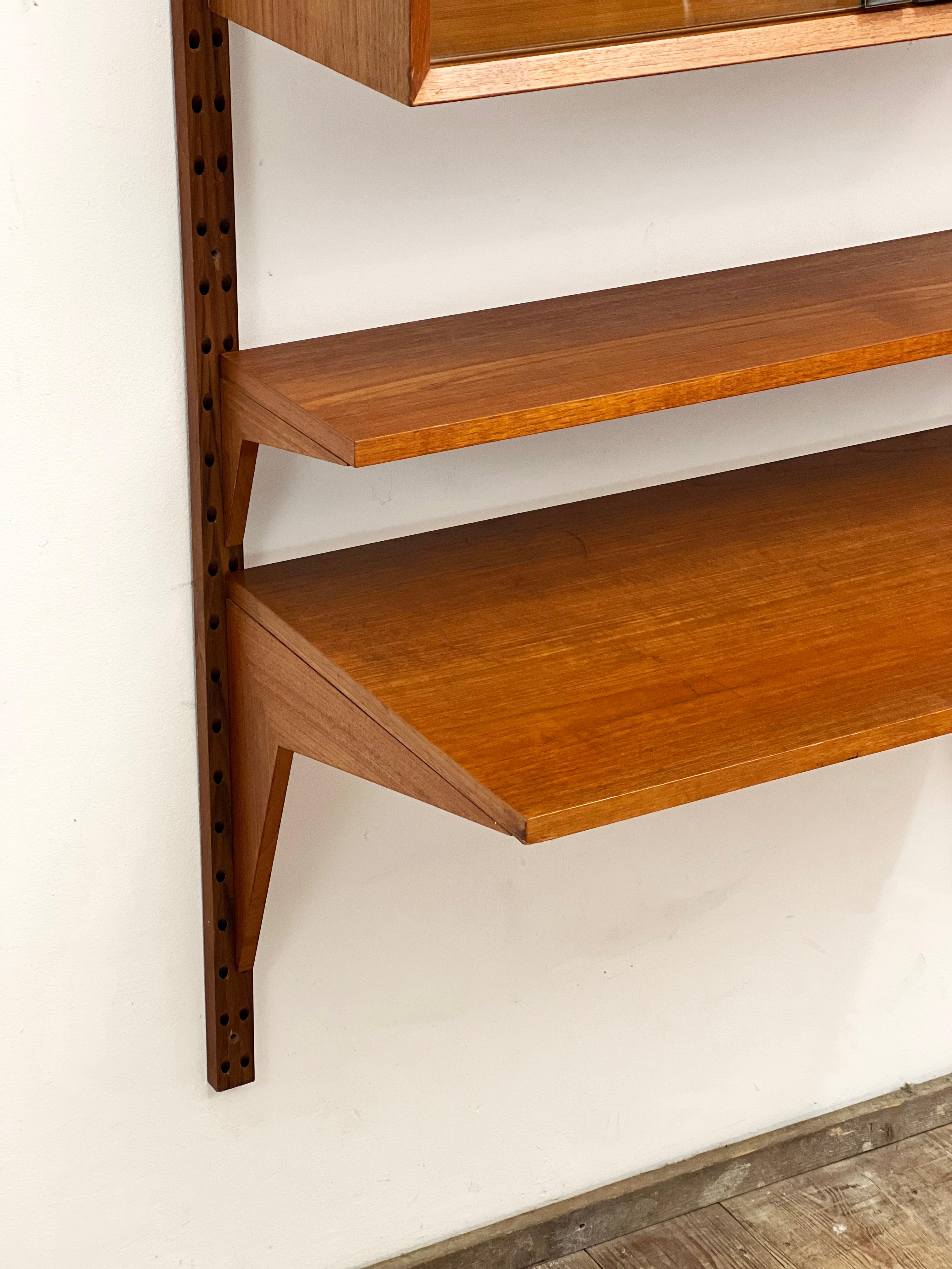 Small Poul Cadovius Wall Unit with Desk, Mid-Century Shelf Royal System, Denmark For Sale 1