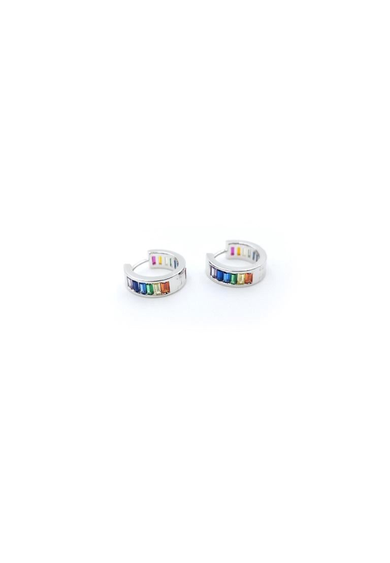 Rainbow hoop earring
･ You've got options: Available in white or yellow gold plate
･ The basics: Rhodium Plated Silver 925
･ Sparkle on: Our crystals are hand-cut Zirconia (CZ), an exact imitation of diamond

With a heritage of ancient fine Swiss