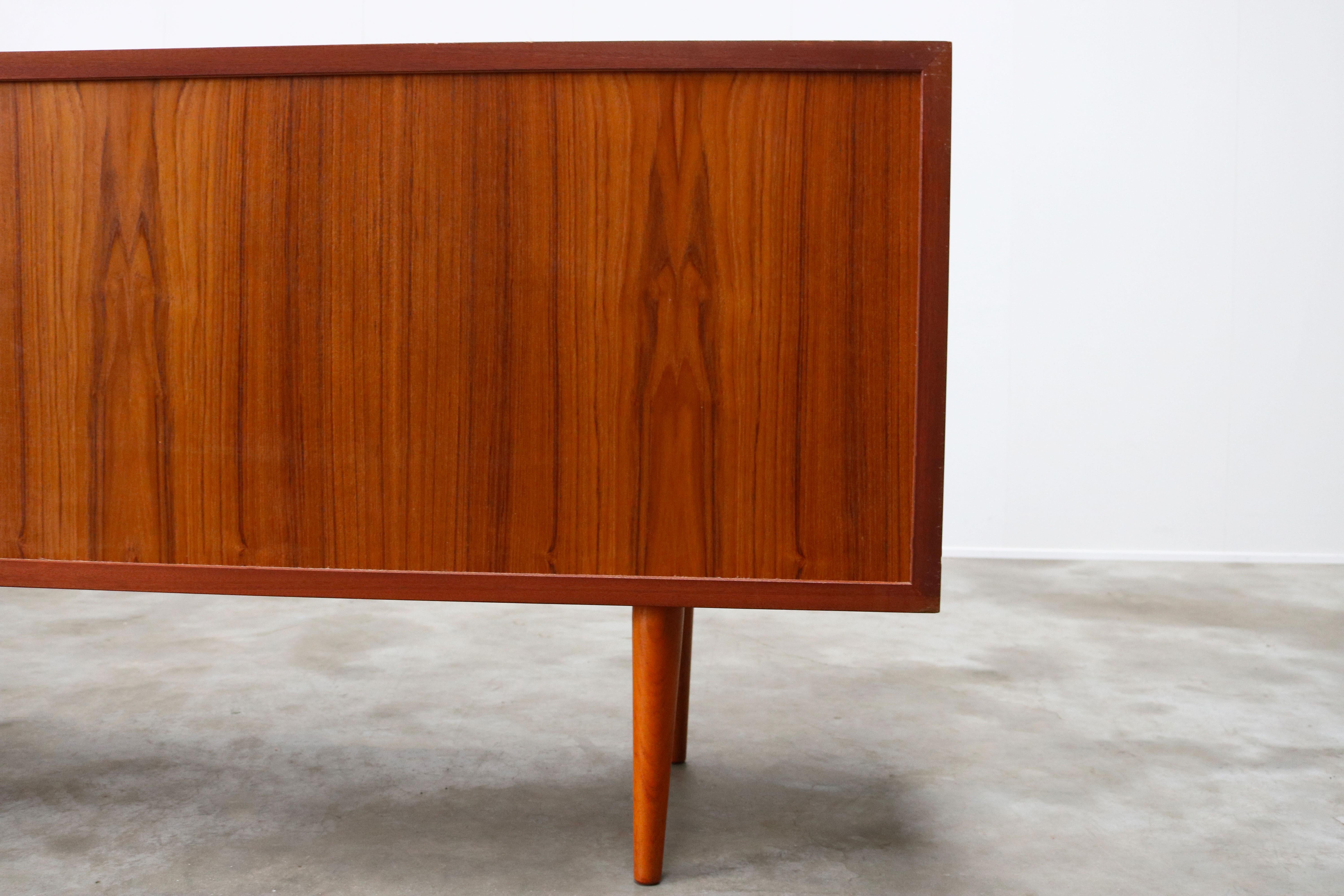 Small Rare Danish Sideboard / Credenza by Svend Aage Madsen for Faarup 1950 Teak 12