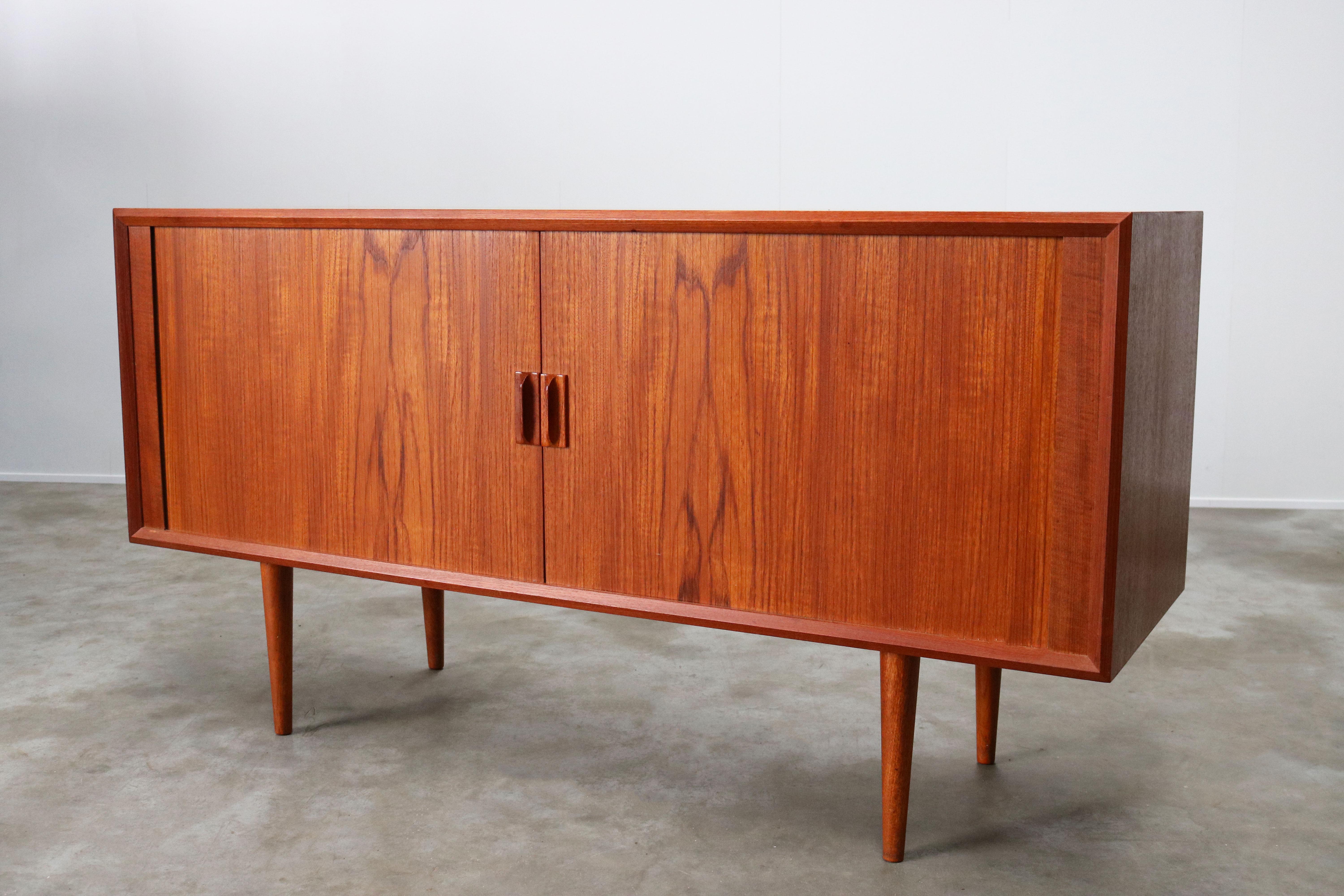 Small Rare Danish Sideboard / Credenza by Svend Aage Madsen for Faarup 1950 Teak 13