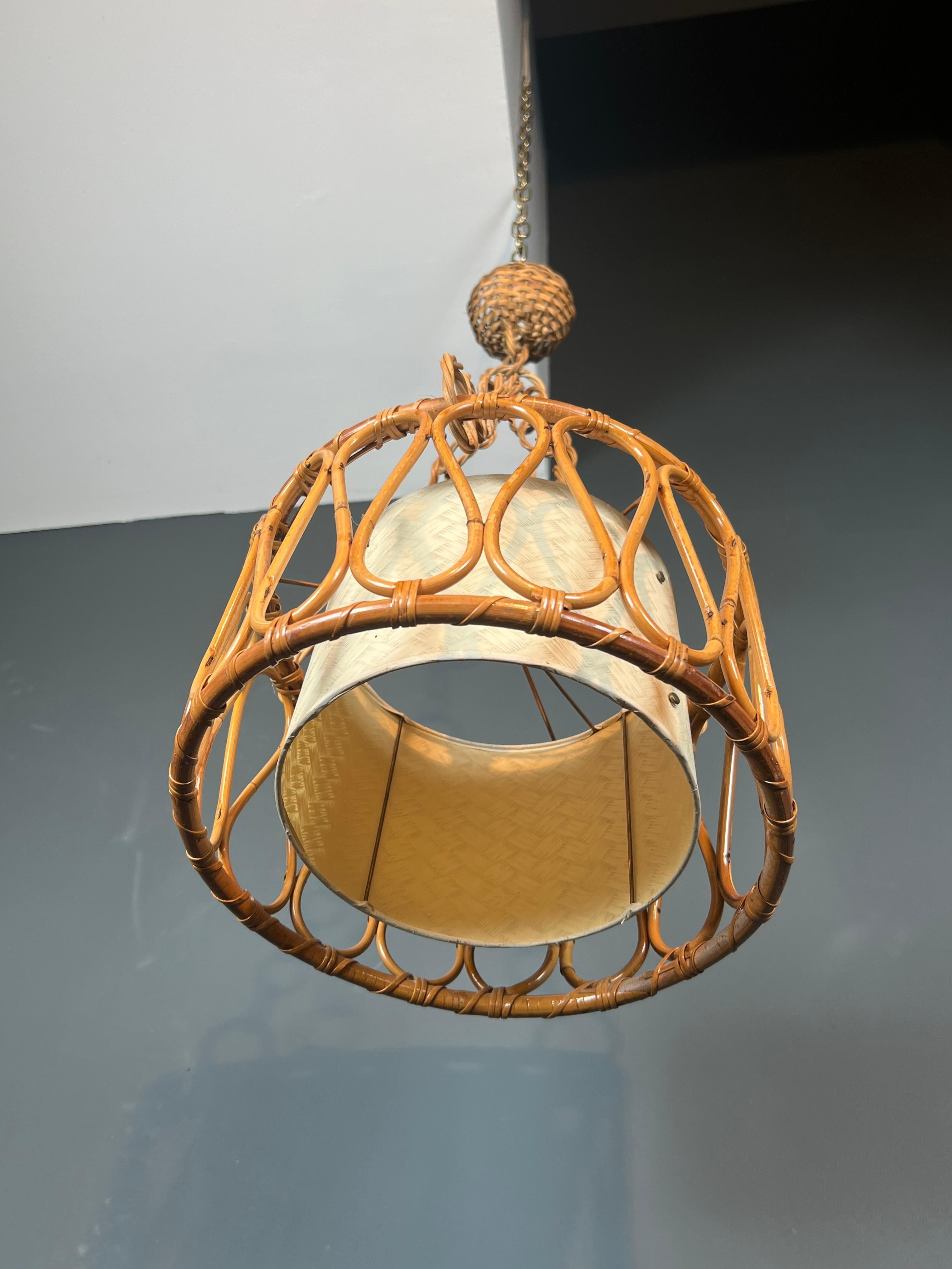 Piccolo lampadario in rattan nello stile di Adrien Audoux e Frida Minet In condizioni buone in vendita a Marcq-en-Barœul, Hauts-de-France