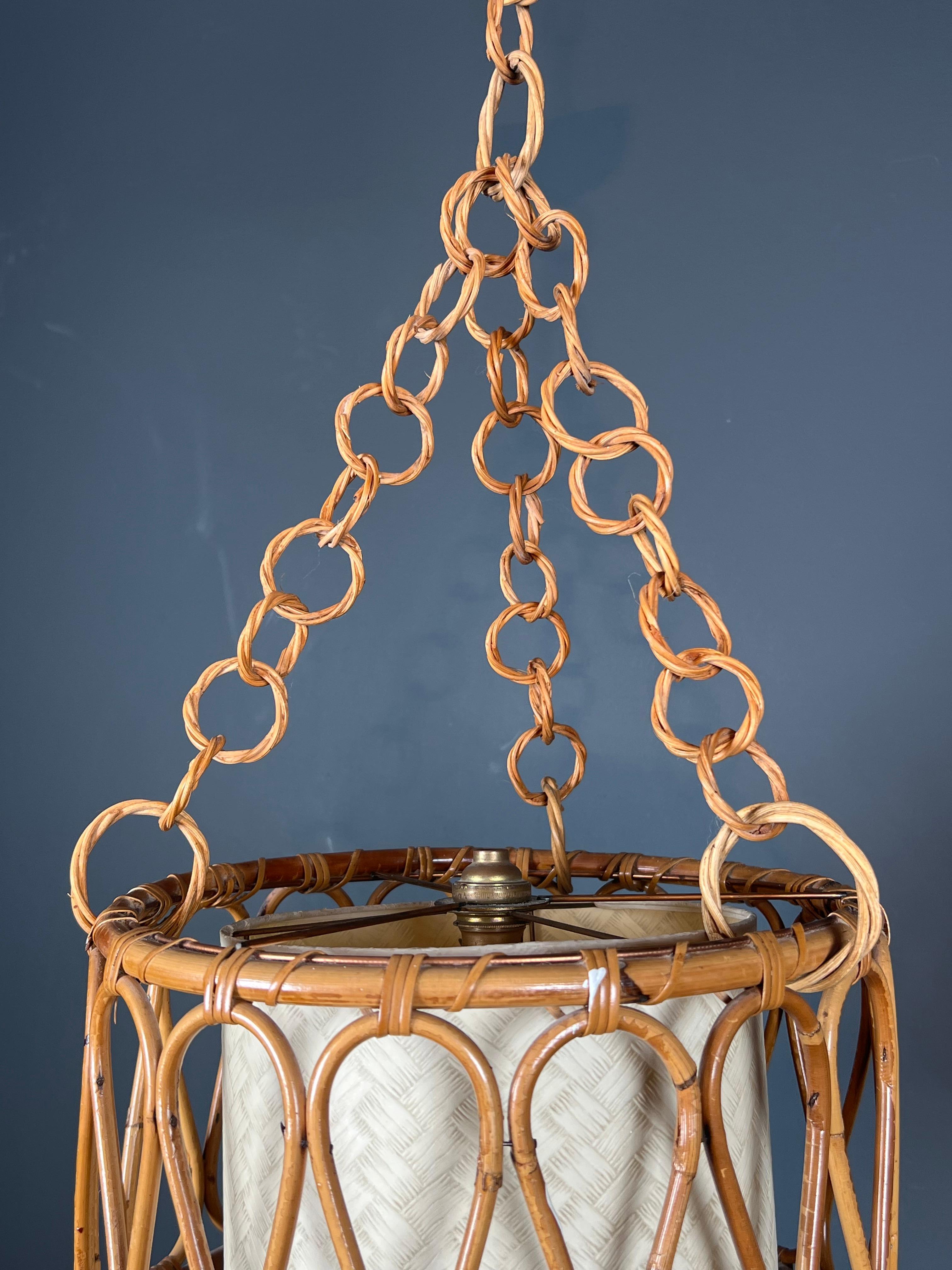 Rattan Piccolo lampadario in rattan nello stile di Adrien Audoux e Frida Minet in vendita