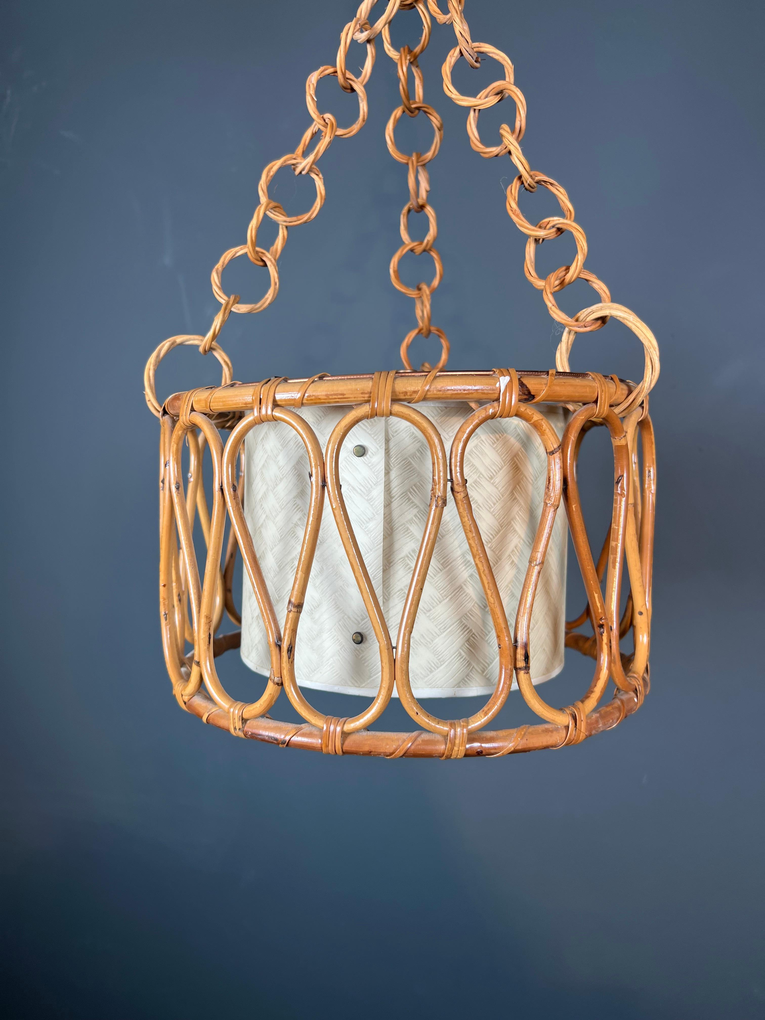 Piccolo lampadario in rattan nello stile di Adrien Audoux e Frida Minet in vendita 2