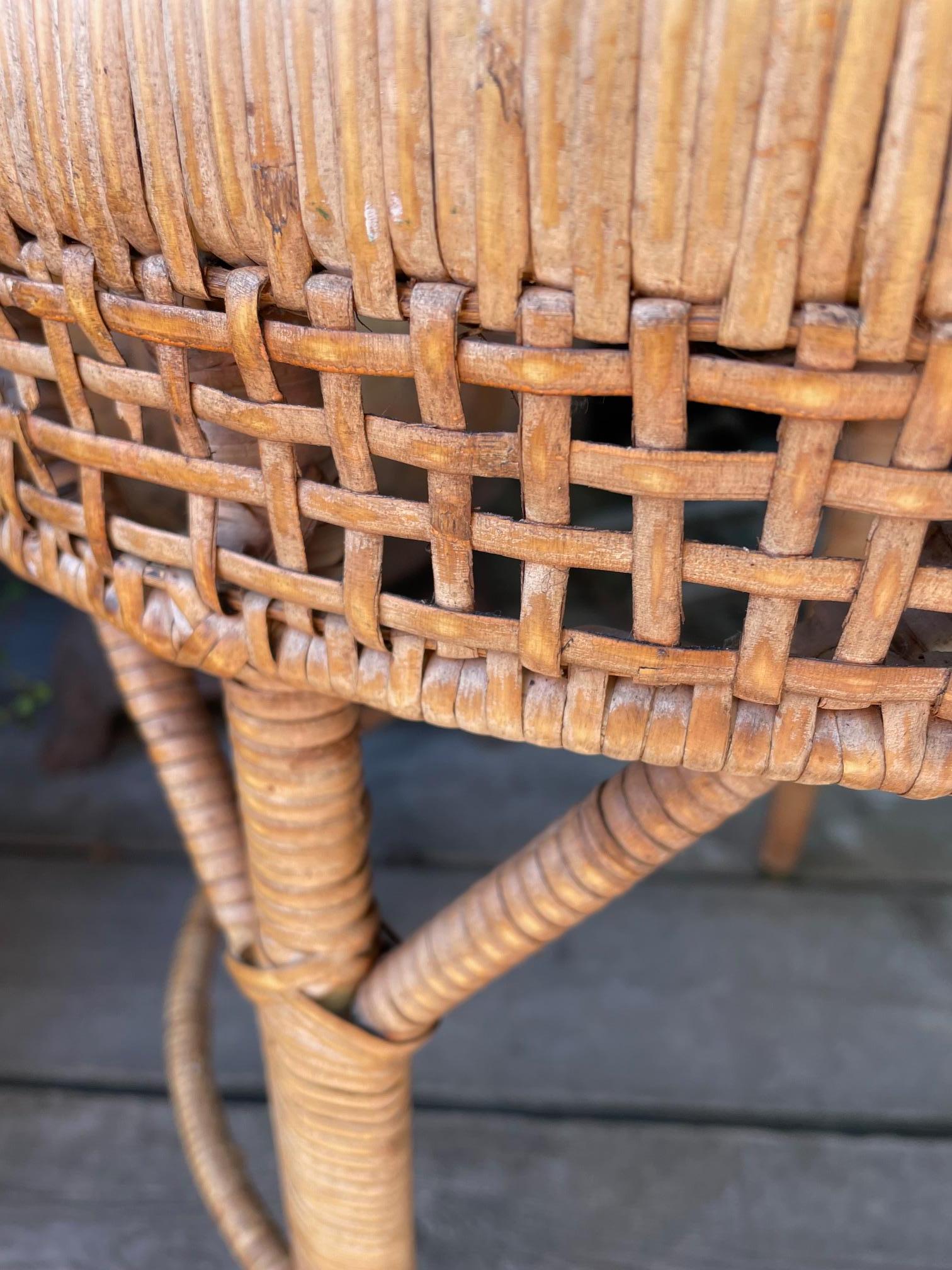 Mid-Century Modern Small rattan table For Sale