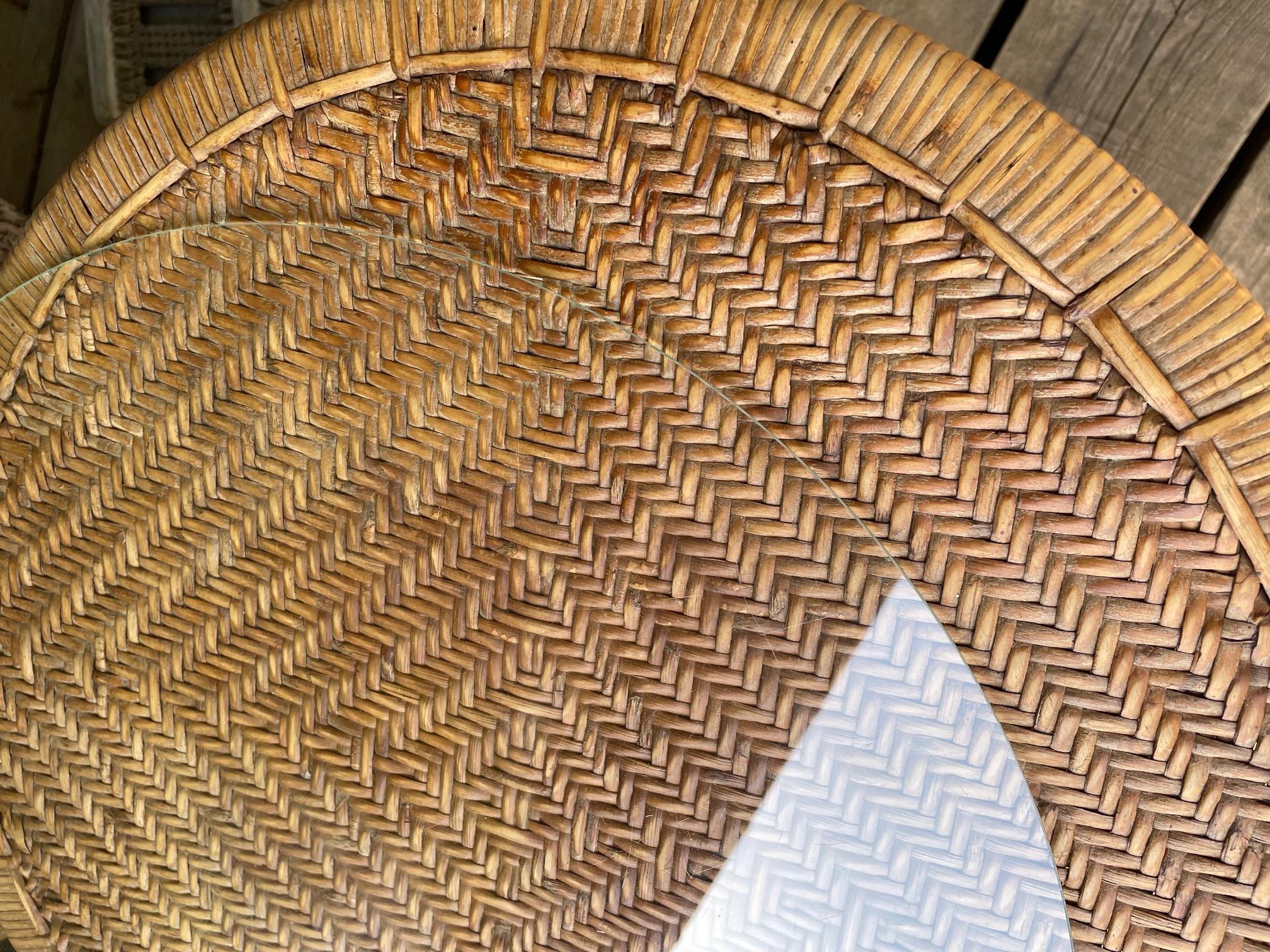 Small rattan table In Good Condition For Sale In Nivelles, BE