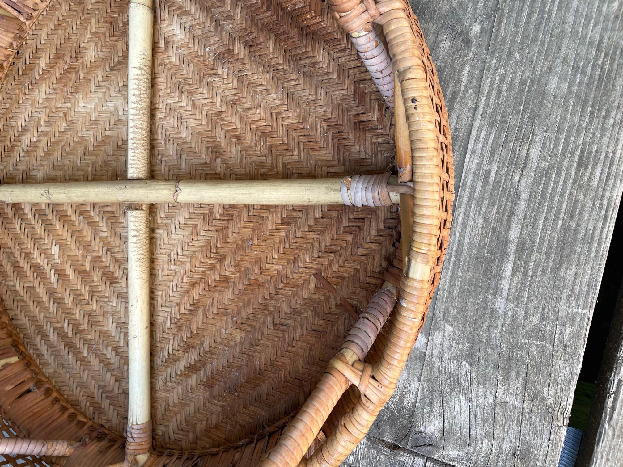 Small rattan table For Sale 1