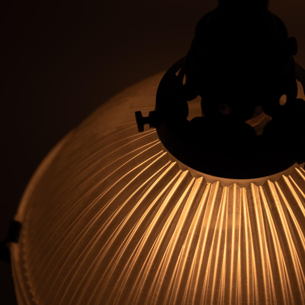 Piccola lampada a sospensione in due parti in Holophane riciclato in vendita 3