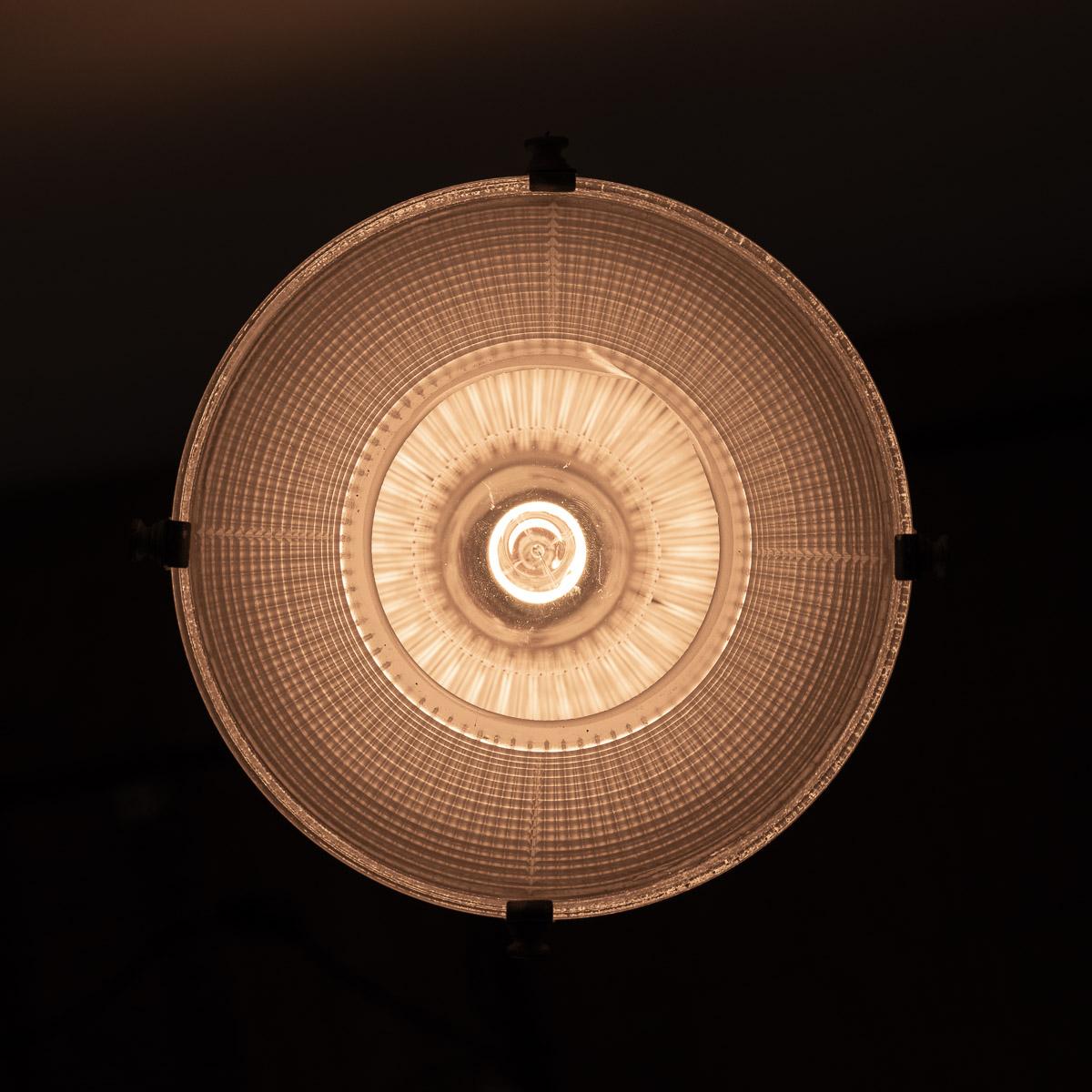 Piccola lampada a sospensione in due parti in Holophane riciclato in vendita 6