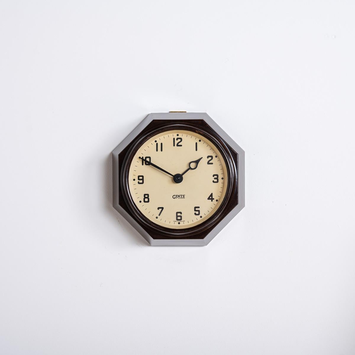 Small Reclaimed Octagonal Bakelite Wall Clock by Gents of Leicester In Good Condition For Sale In Nottingham, GB