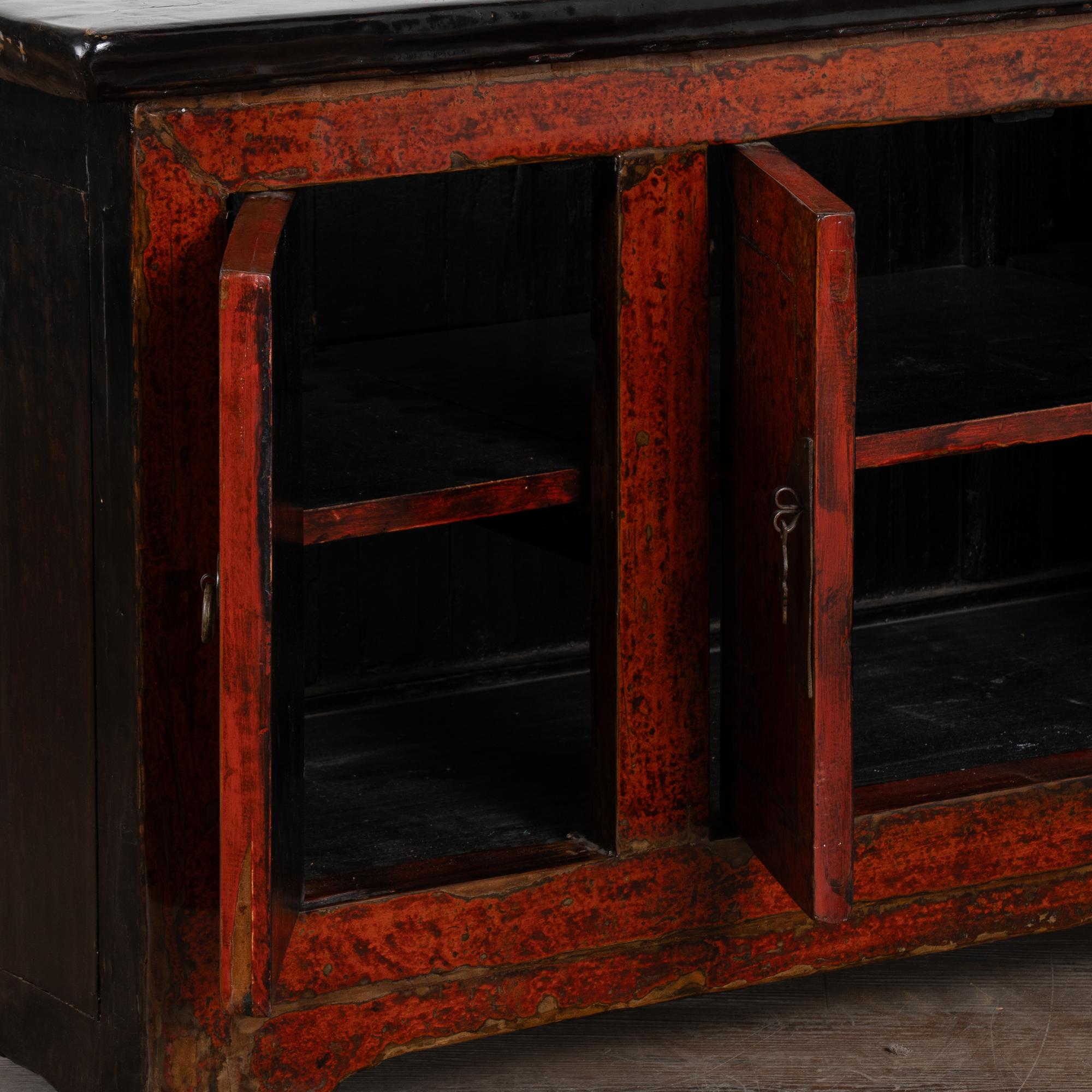 Small Red Chinese Console Sideboard, circa 1880 For Sale 6