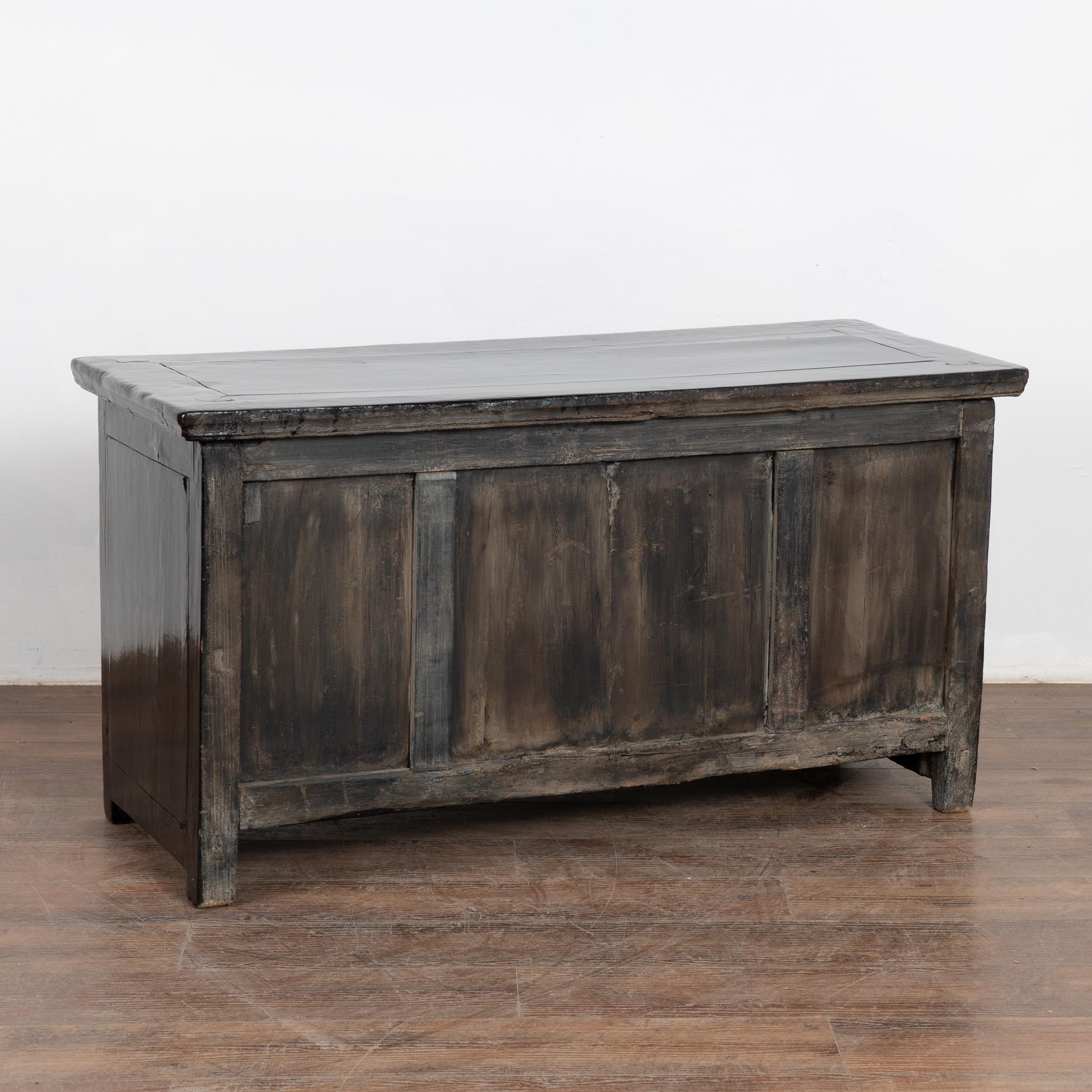 Small Red Chinese Console Sideboard, circa 1880 For Sale 9