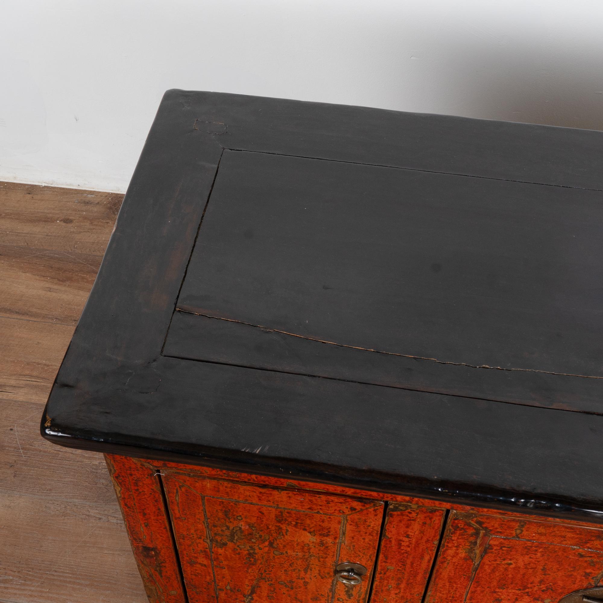 Metal Small Red Chinese Console Sideboard, circa 1880 For Sale