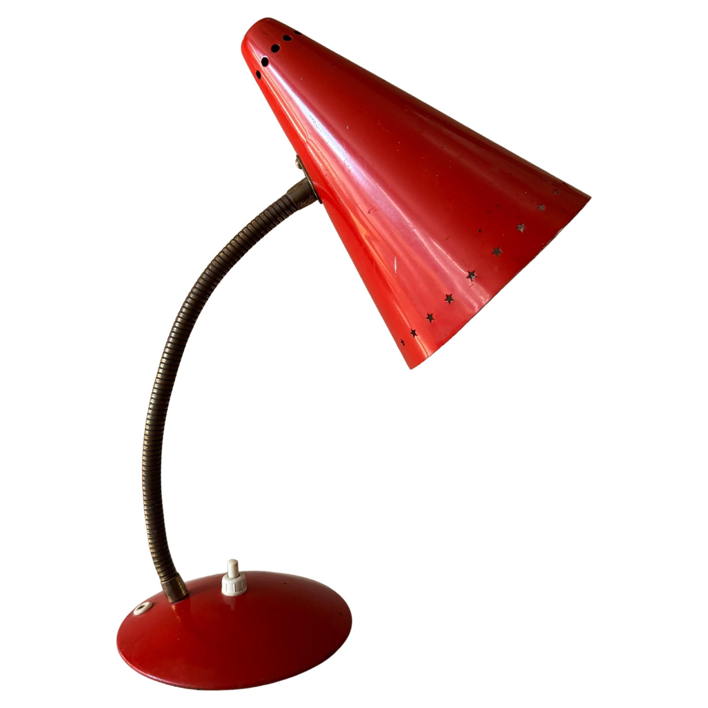 Petite lampe de bureau en cocotte rouge C.I.C.