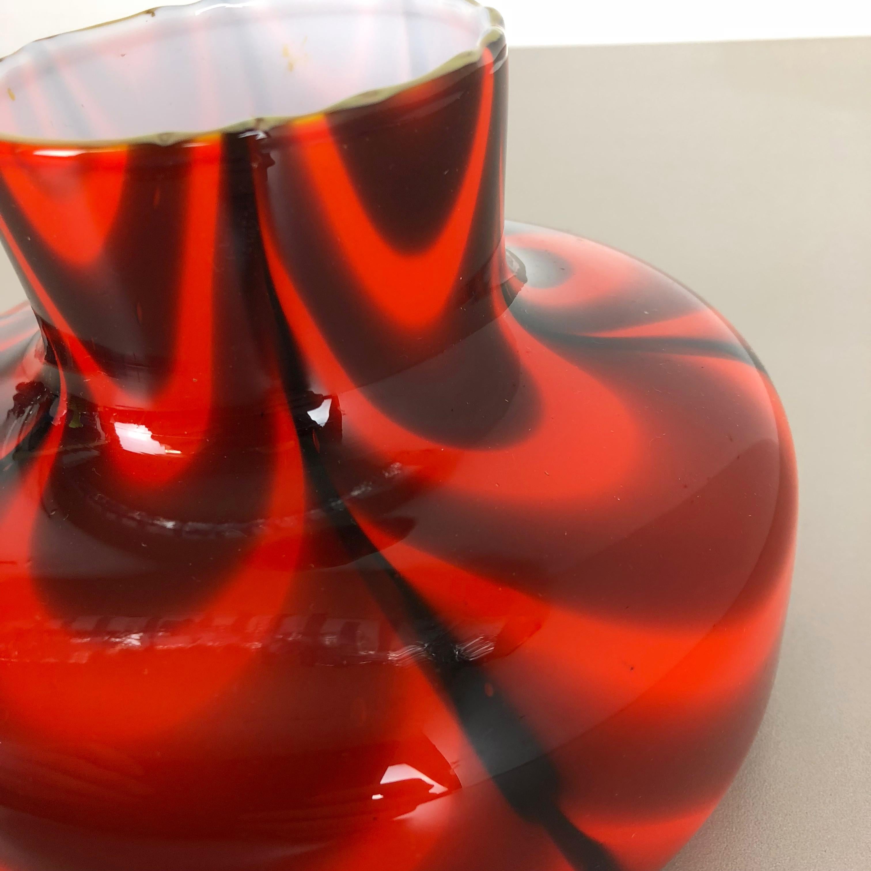 Small Red Vintage Pop Art Opaline Florence Vase Design 1970s, Italy In Good Condition In Kirchlengern, DE